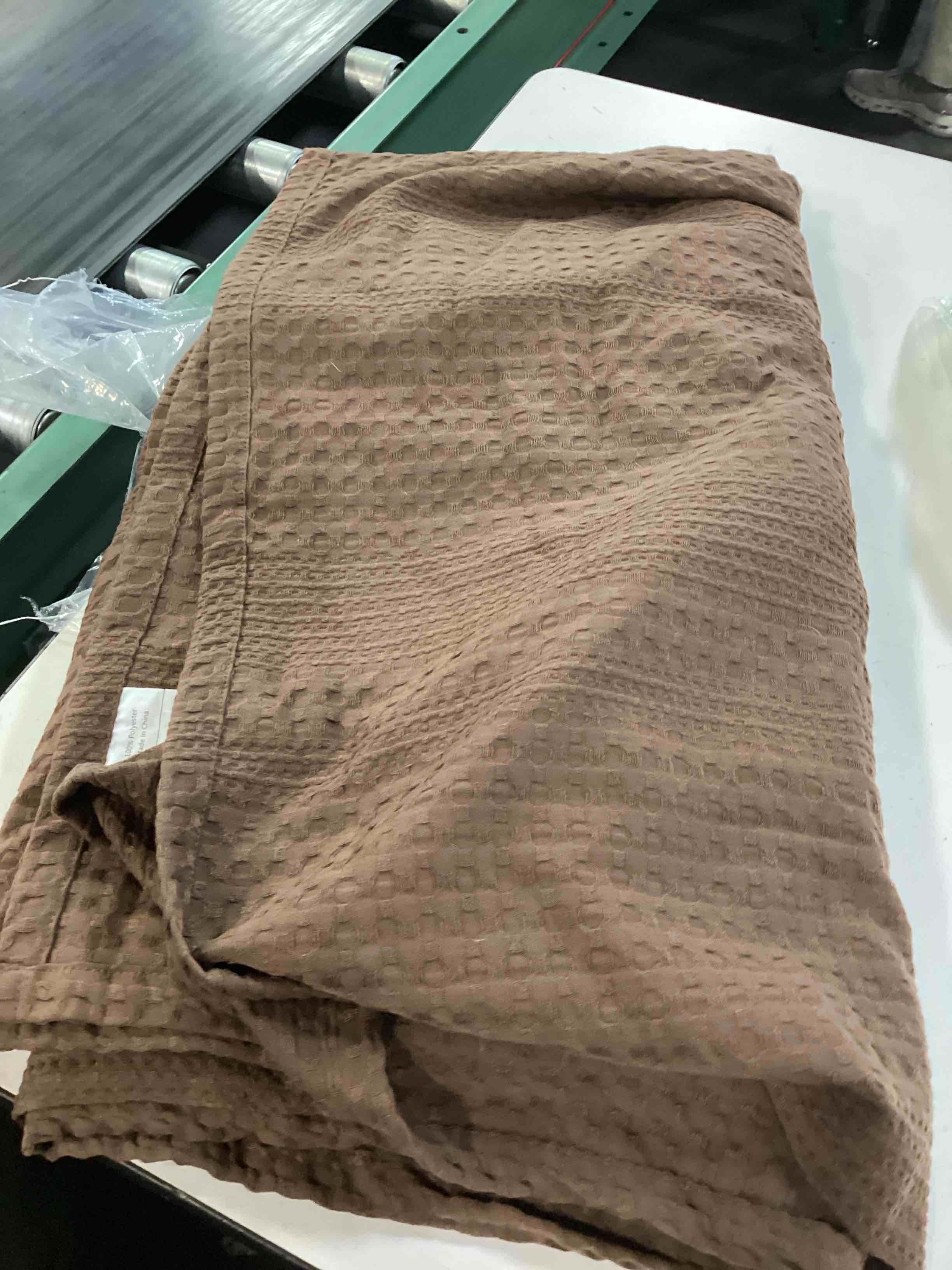 Condition photo showing Good Condition for phf lightweight waffle weave blanket queen size 90"x 90", soft woven summer blanket for hot sleepers - aesthetic home decor for couch bed sofa, pet friendly, mocha