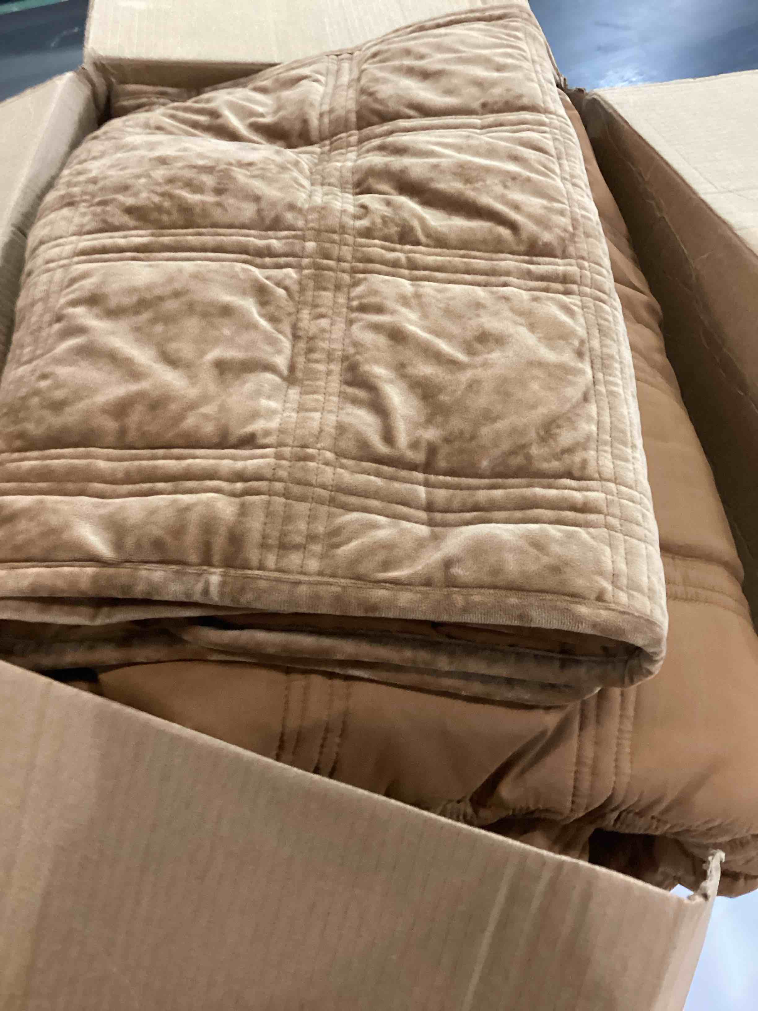 Condition photo showing Good Condition for phf ultra soft velvet quilt set queen size – 3pcs luxurious cozy quilted comforter alternative with diamond pattern, warm quilted bedspread coverlet, 90" x 92", rusty burnt orange