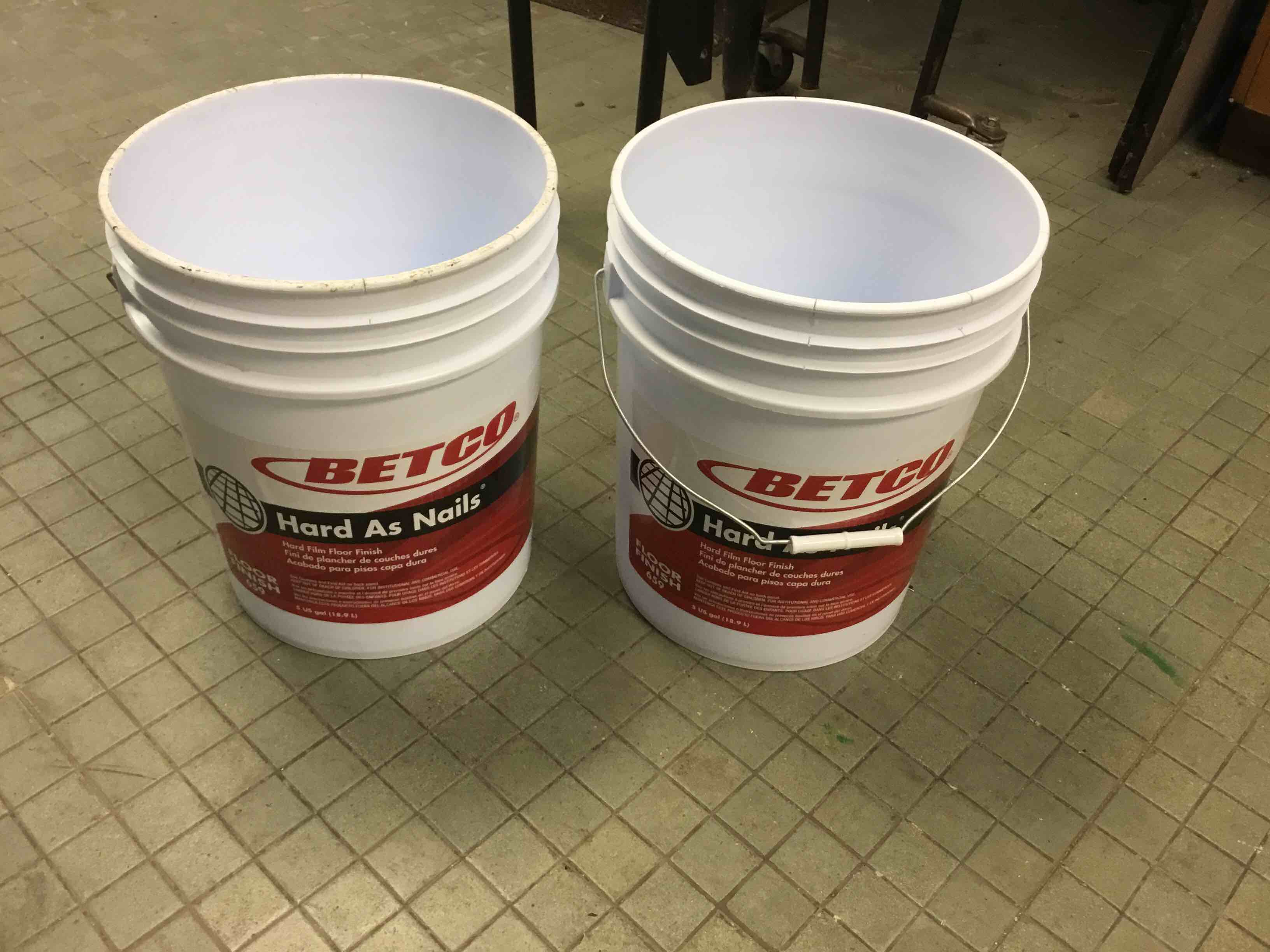 5 gallon bucket 