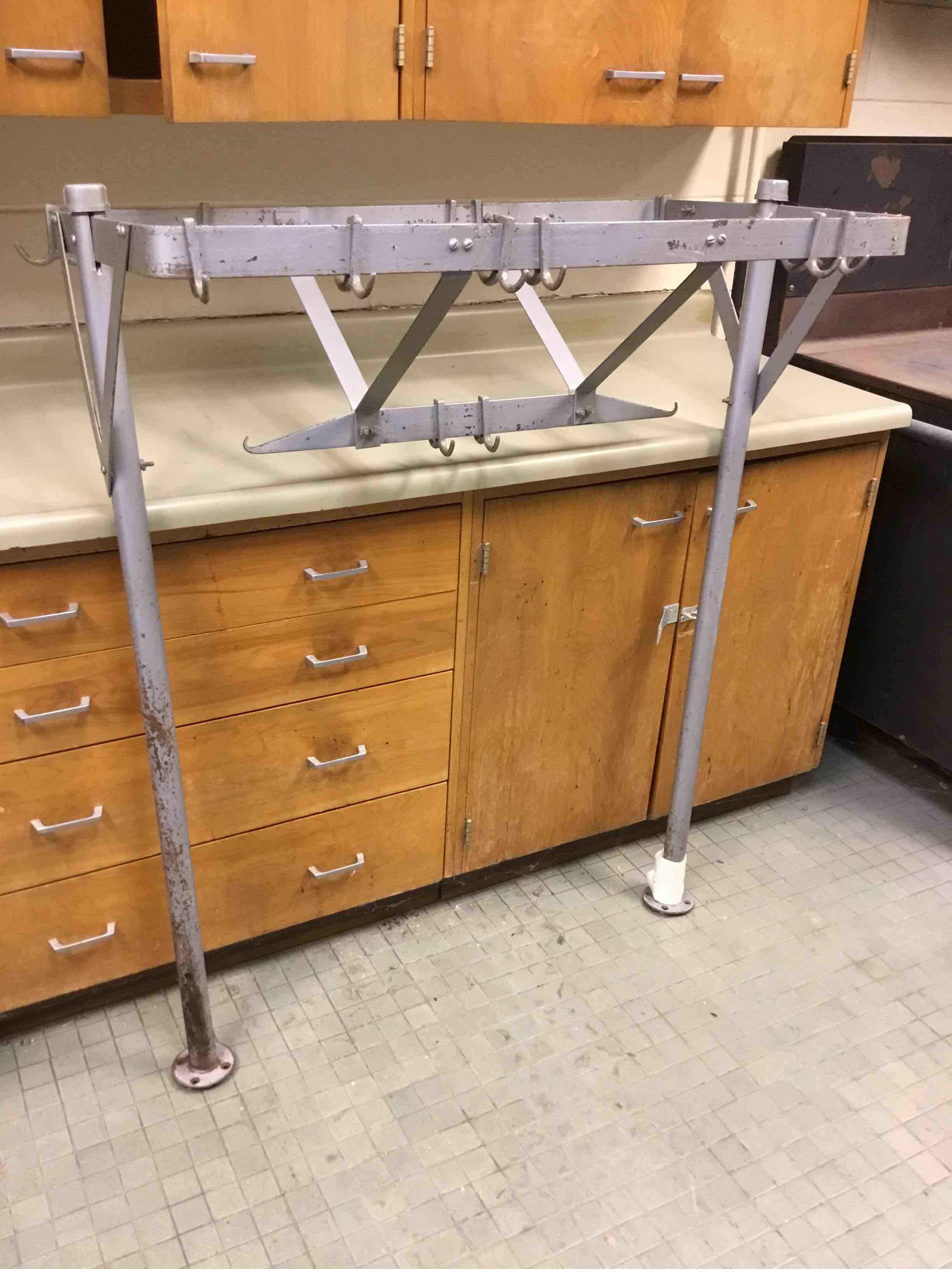 42”x52”x24” table top rack 