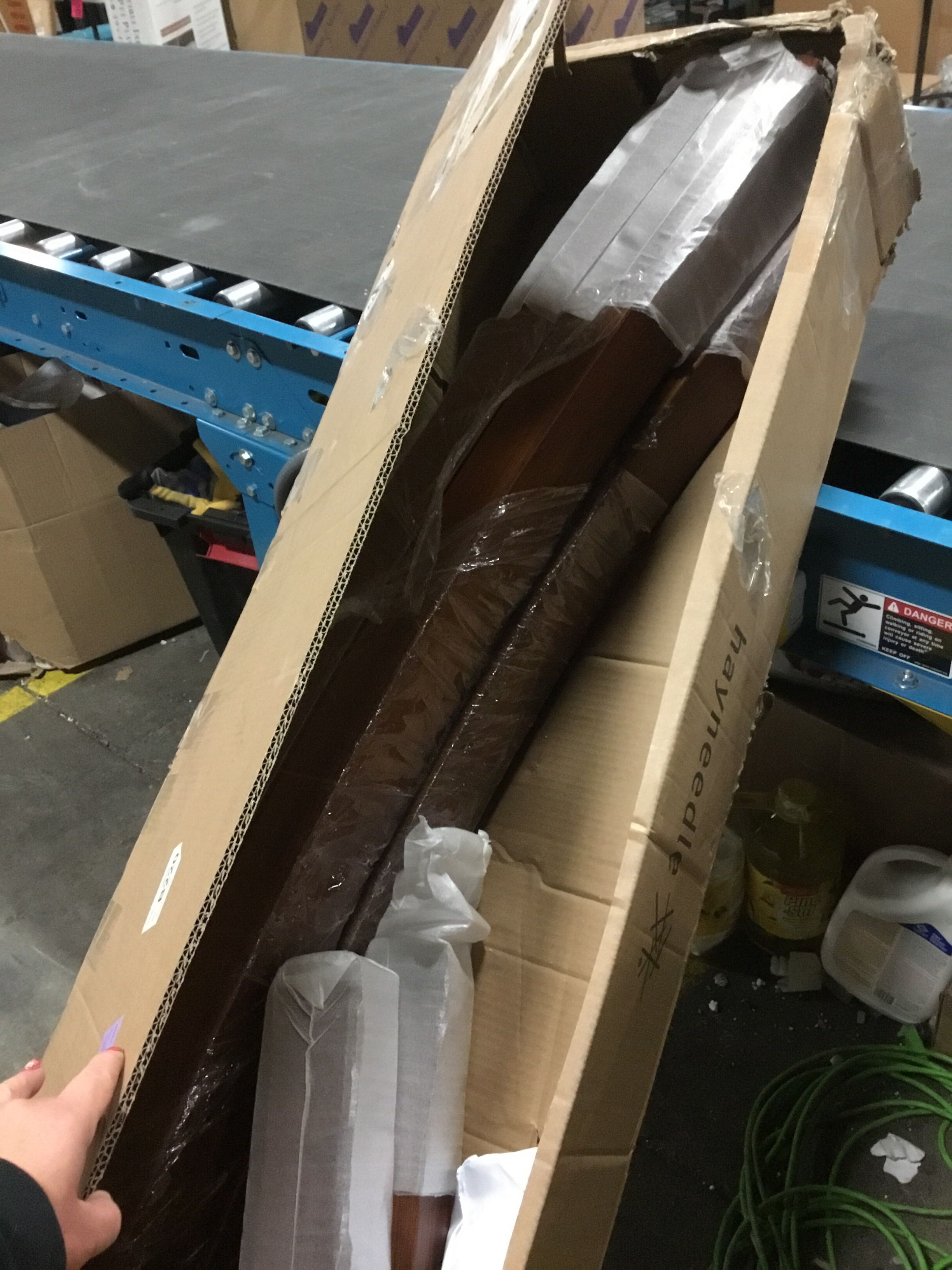 https://s3.amazonaws.com/lotting-images-prod/bidfta/CP1140488_1546277967720.jpeg
