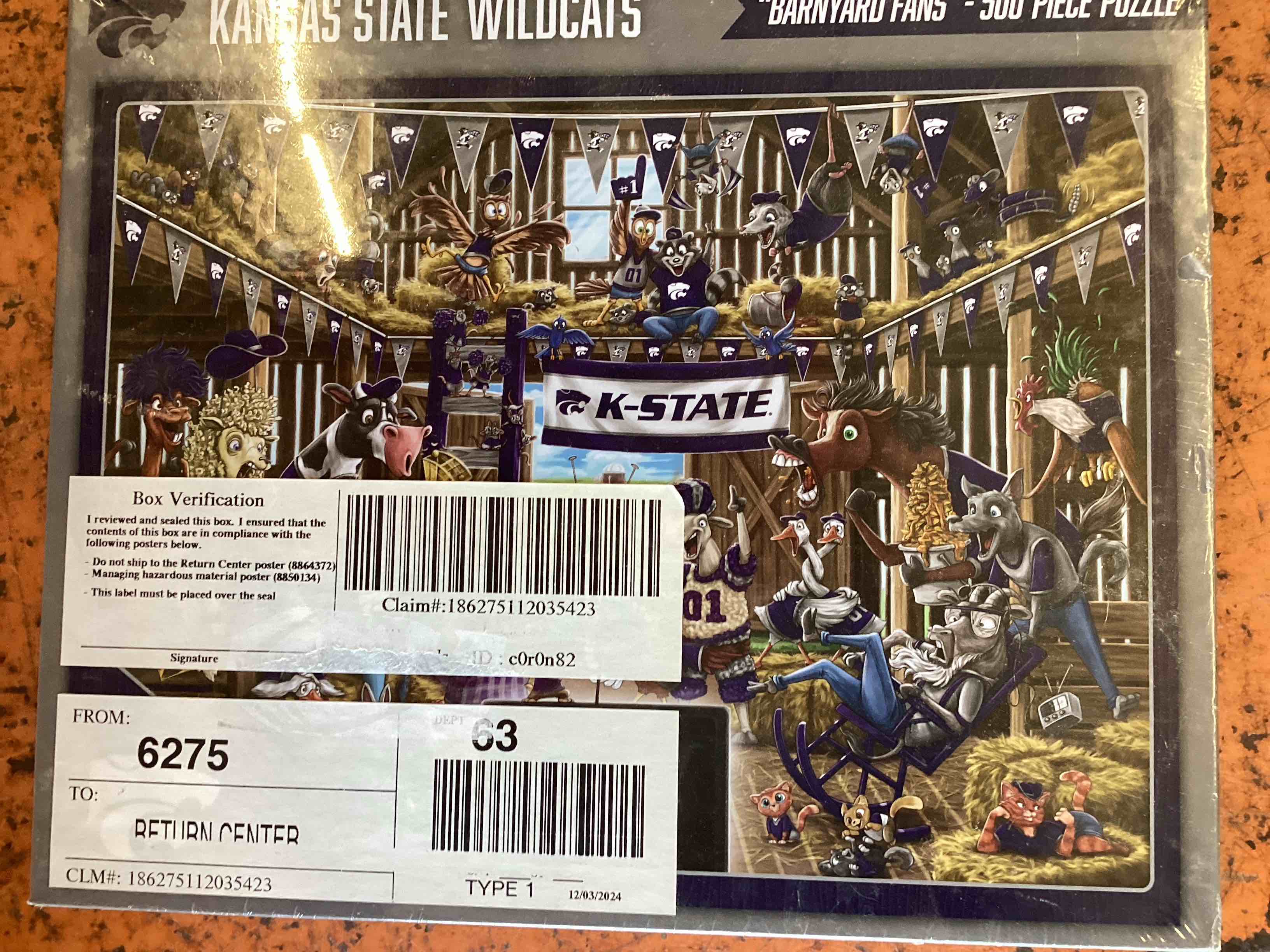 Condition photo showing Good Condition for youthefan ncaa barnyard fans 500pc puzzle