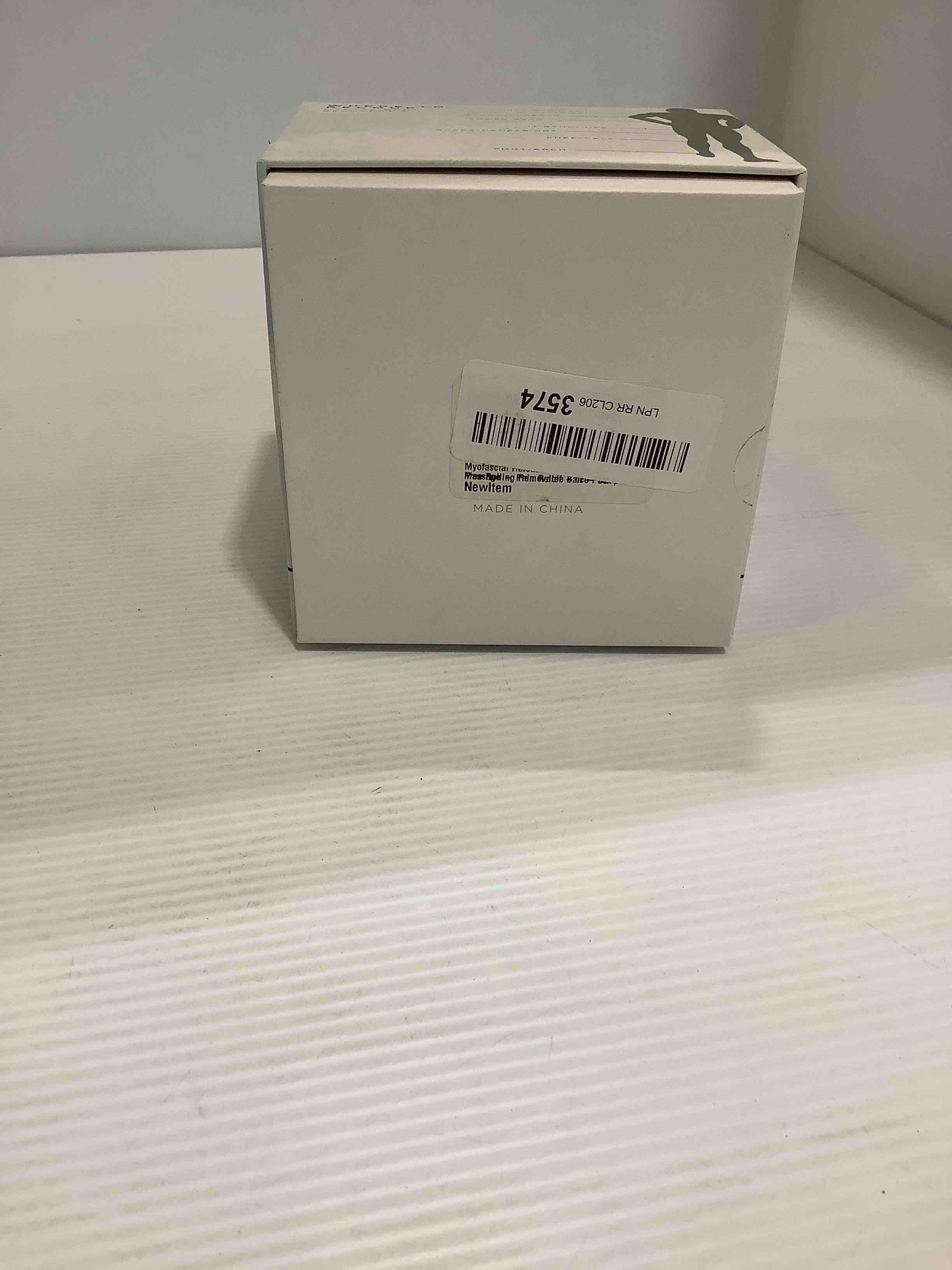 https://s3.amazonaws.com/lotting-images-prod/bidfta/ESX01-00010776_1659021935241.jpeg