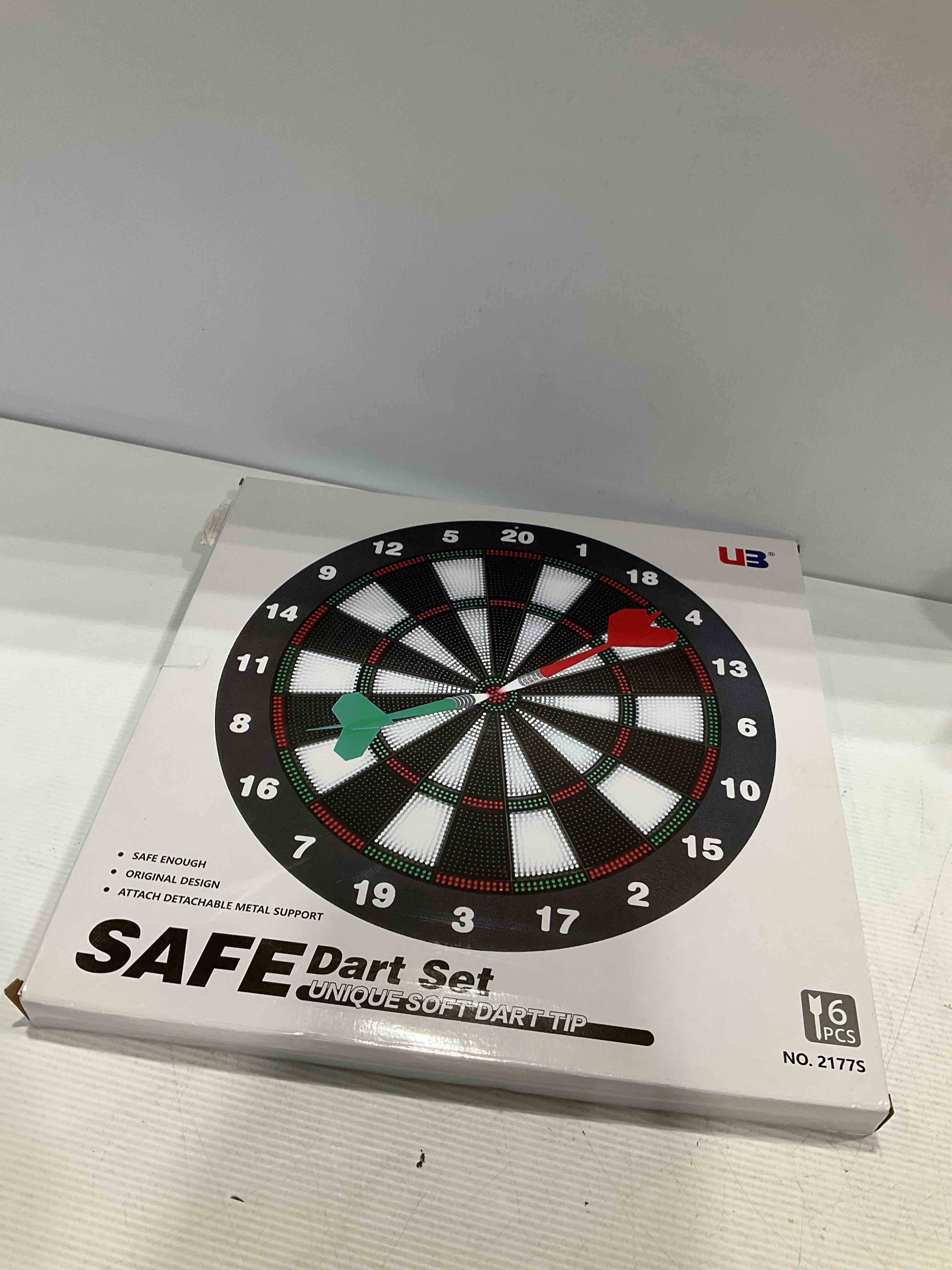 SAFE Dart set dart board 6 piece
