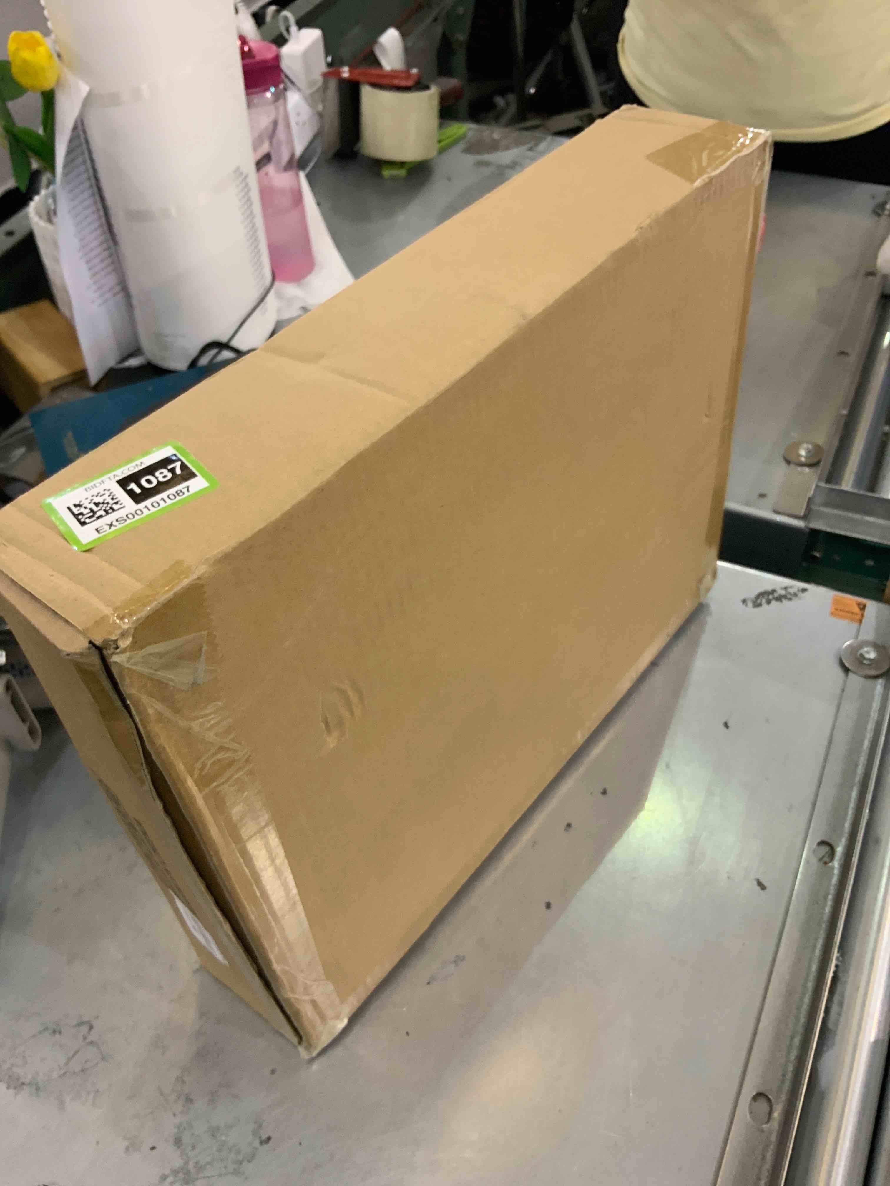 https://s3.amazonaws.com/lotting-images-prod/bidfta/EXS00101087_1691606198234.jpeg