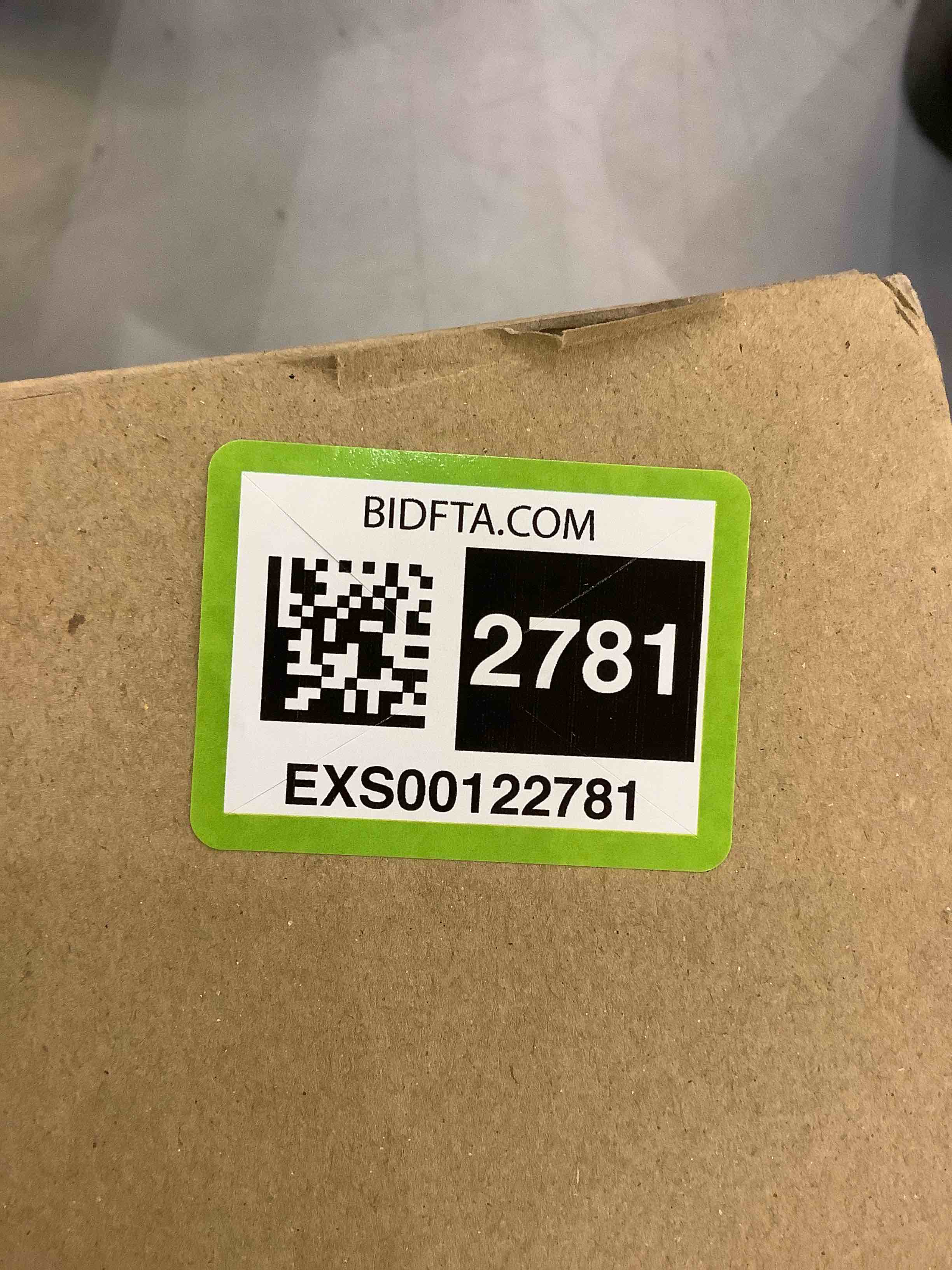 https://s3.amazonaws.com/lotting-images-prod/bidfta/EXS00122781_1684504607214.jpeg
