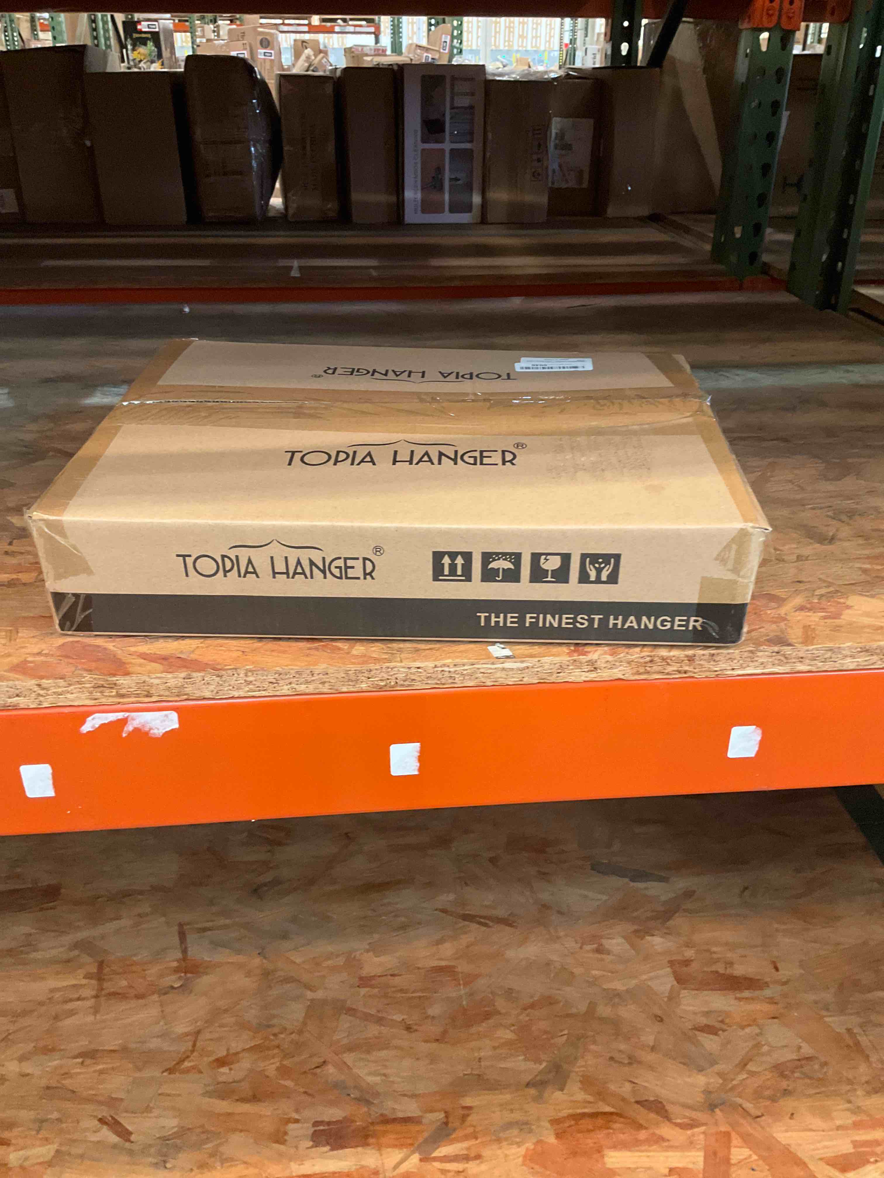 https://s3.amazonaws.com/lotting-images-prod/bidfta/EXS00150050_1692115973129.jpeg