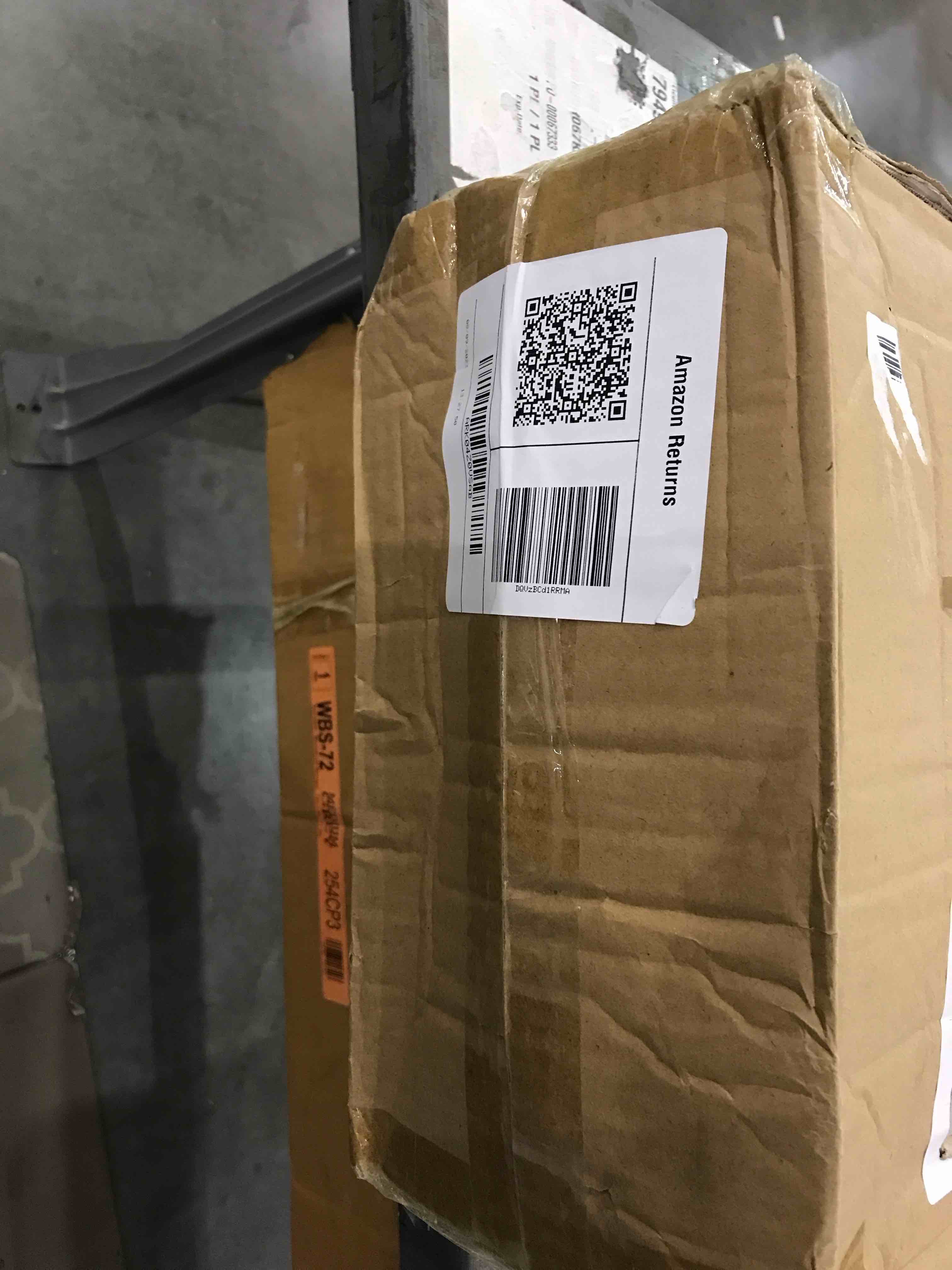 https://s3.amazonaws.com/lotting-images-prod/bidfta/EXS00150230_1697221608770.jpeg