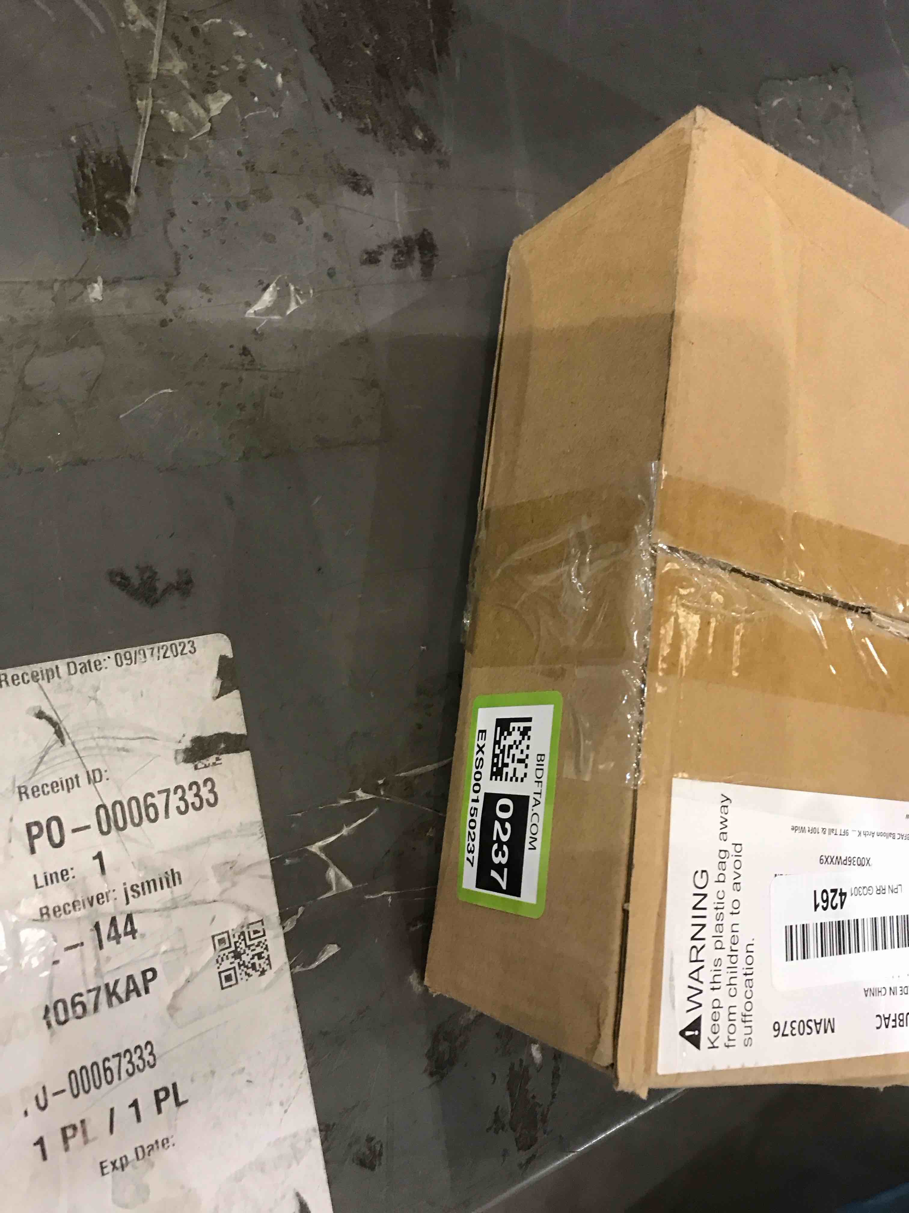 https://s3.amazonaws.com/lotting-images-prod/bidfta/EXS00150237_1697222204537.jpeg