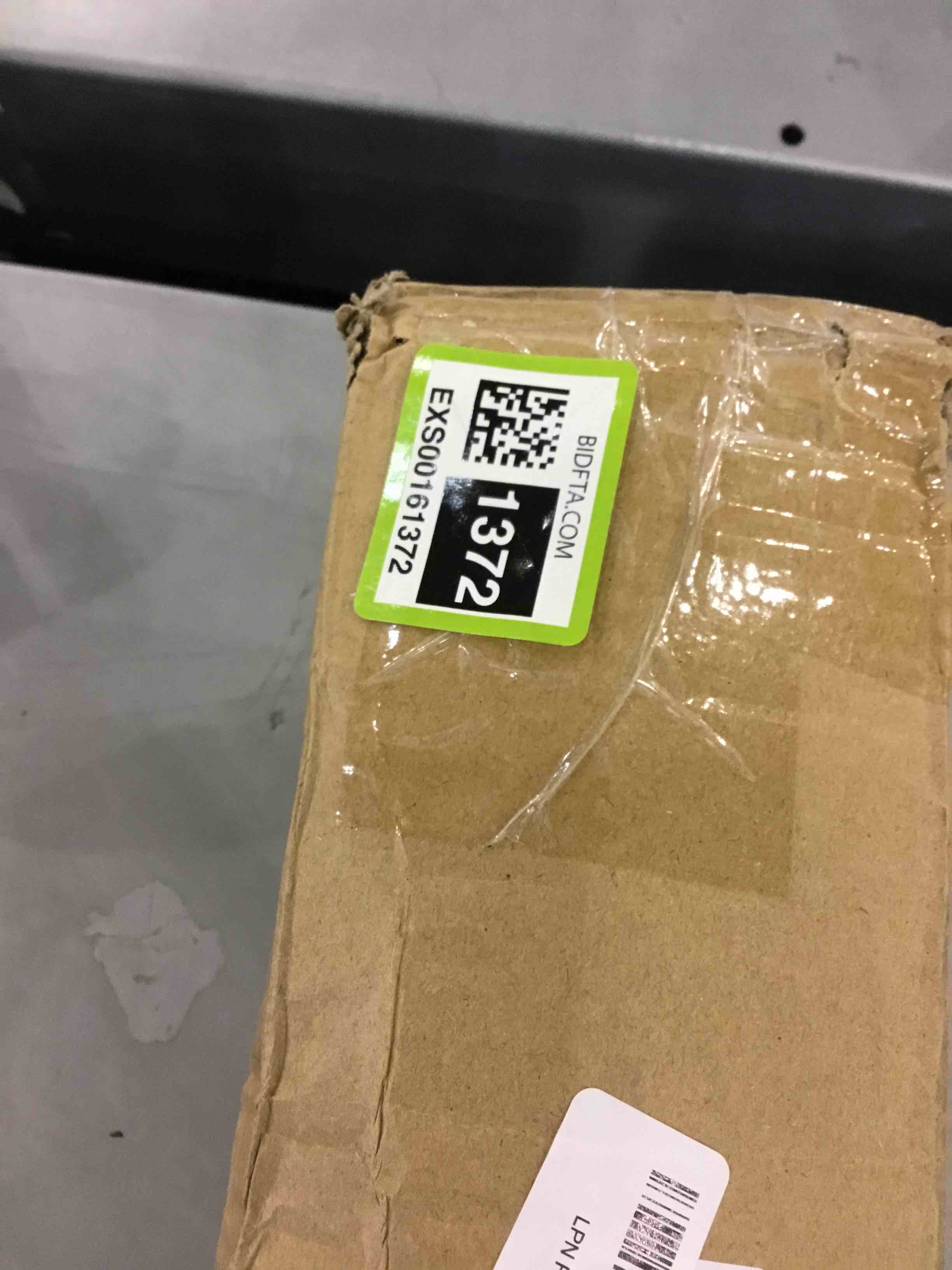 https://s3.amazonaws.com/lotting-images-prod/bidfta/EXS00161372_1684327636735.jpeg