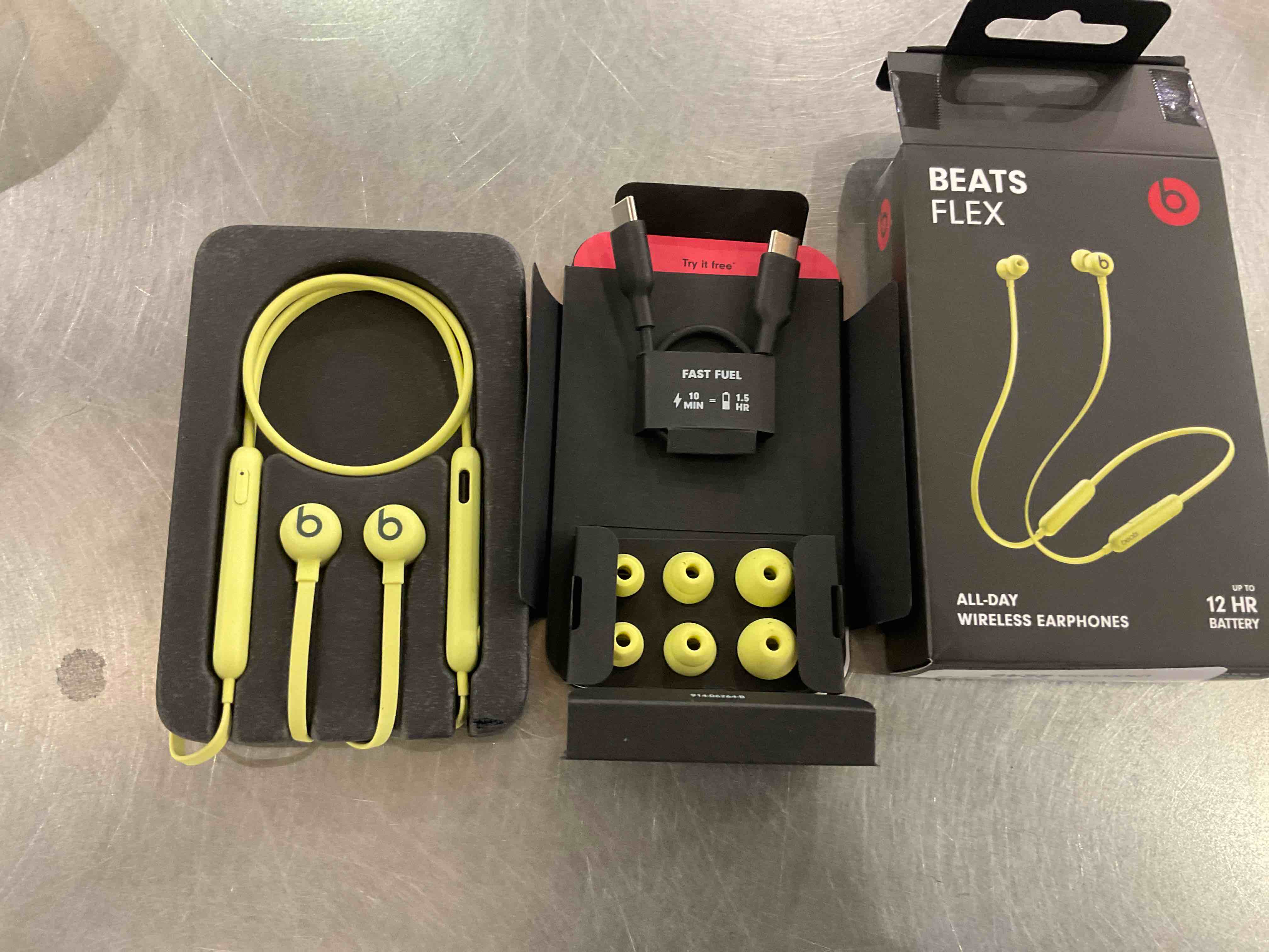 Beats Flex Wireless Earbuds - Apple W1 Headphone Chip, Magnetic Earphones, Class 1 Bluetooth, 12 Hours of Listening Time, Built-in Microphone - Yuzu Yellow