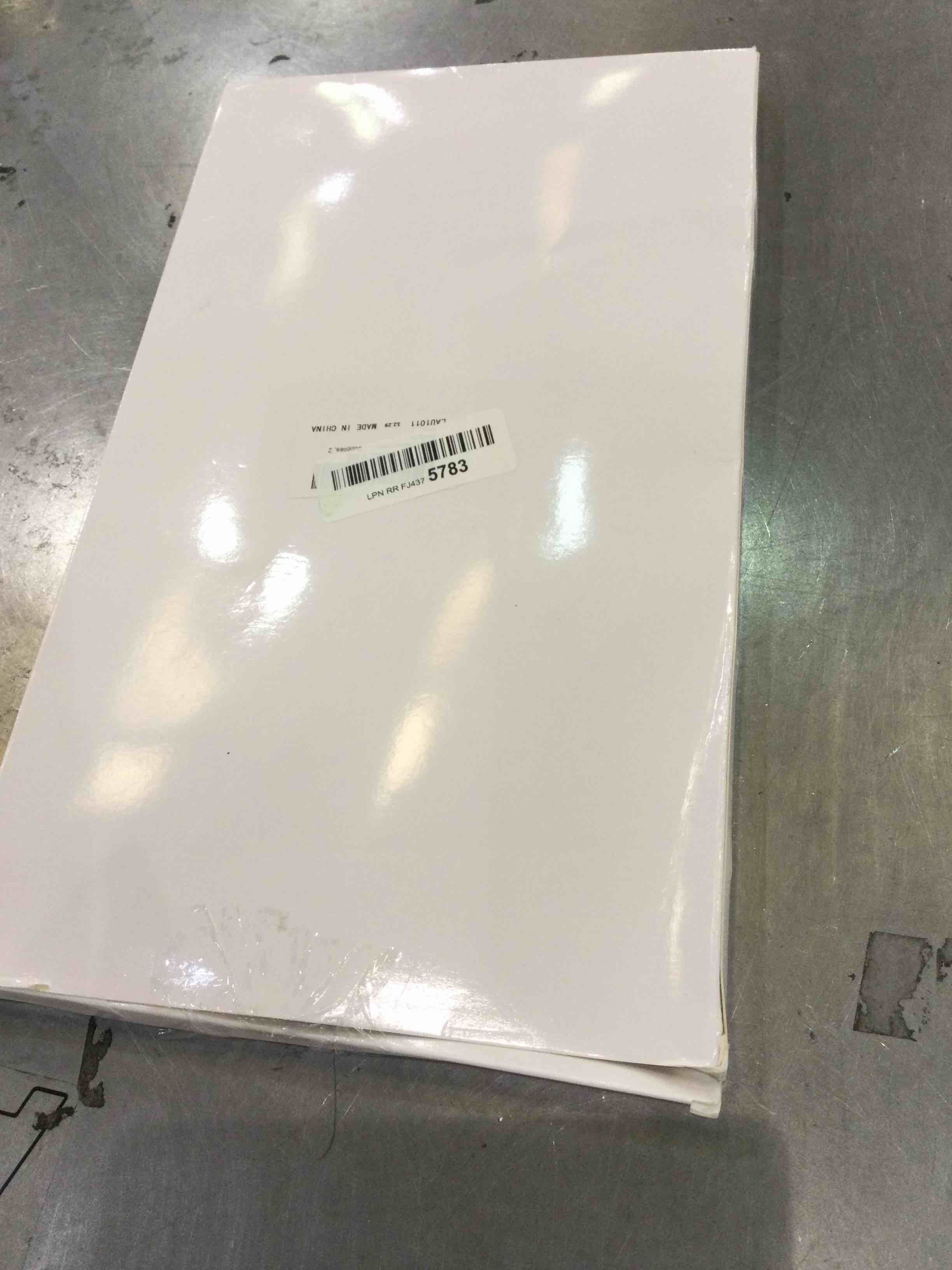 https://s3.amazonaws.com/lotting-images-prod/bidfta/EXS00181609_1683039772373.jpeg