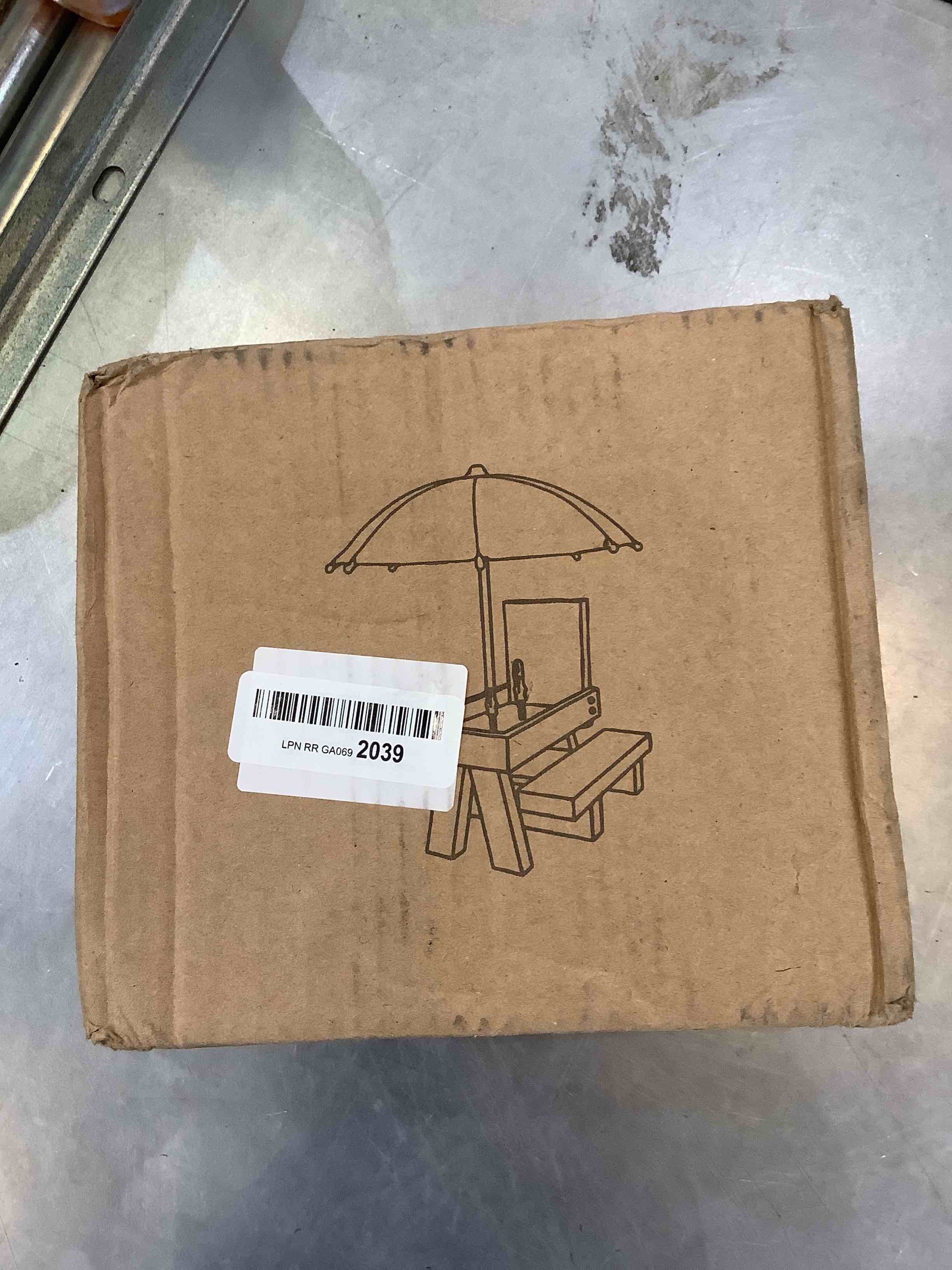 https://s3.amazonaws.com/lotting-images-prod/bidfta/EXS00191270_1683053278002.jpeg