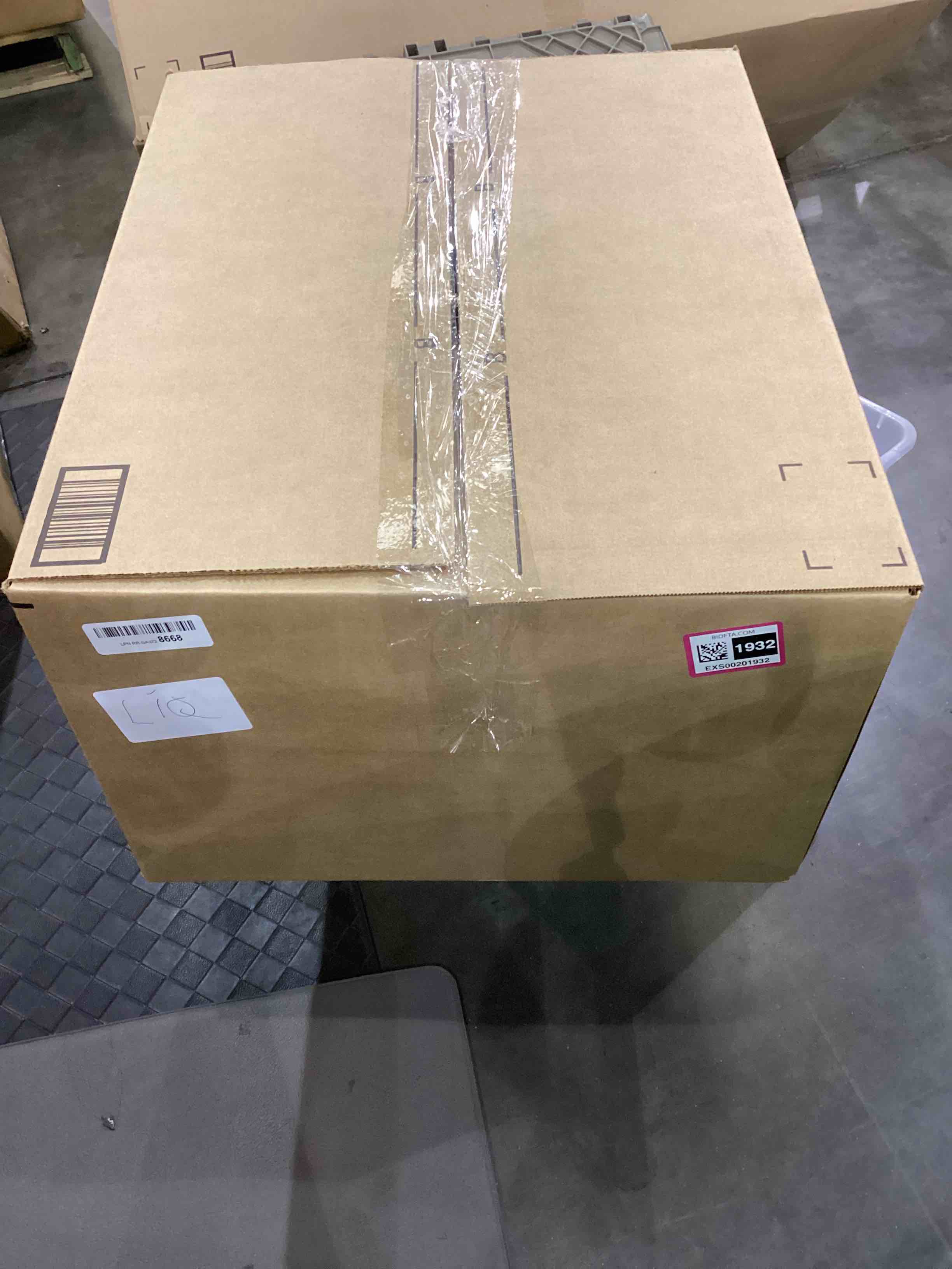 https://s3.amazonaws.com/lotting-images-prod/bidfta/EXS00201932_1682513189343.jpeg