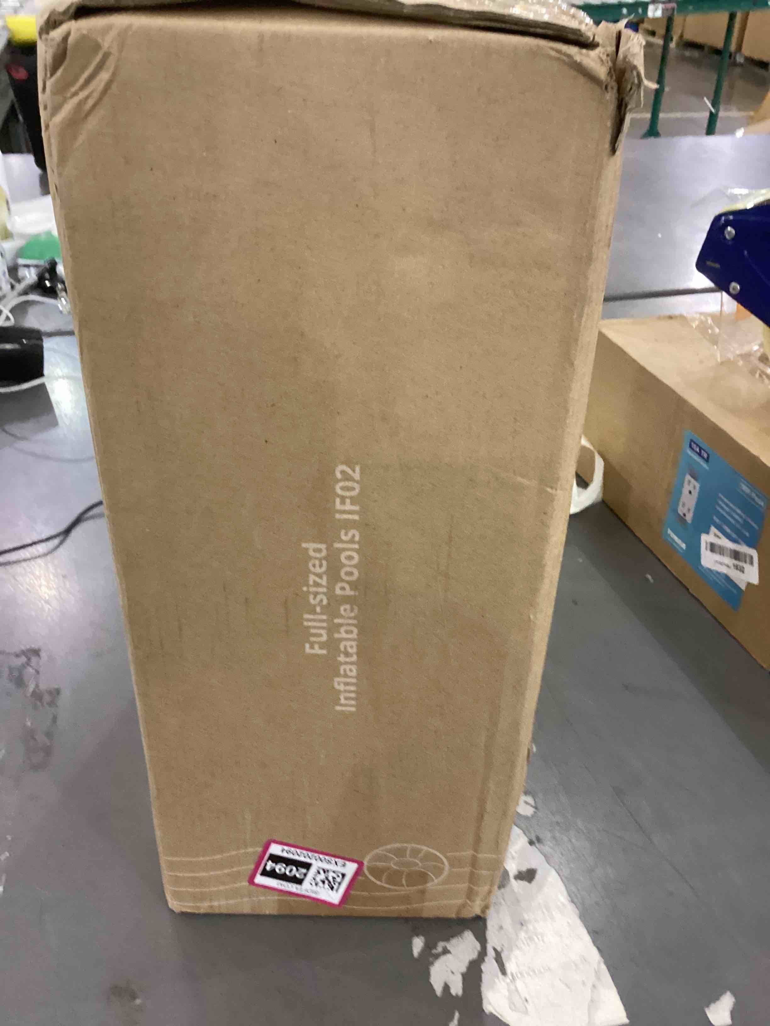 https://s3.amazonaws.com/lotting-images-prod/bidfta/EXS00202094_1684431735542.jpeg