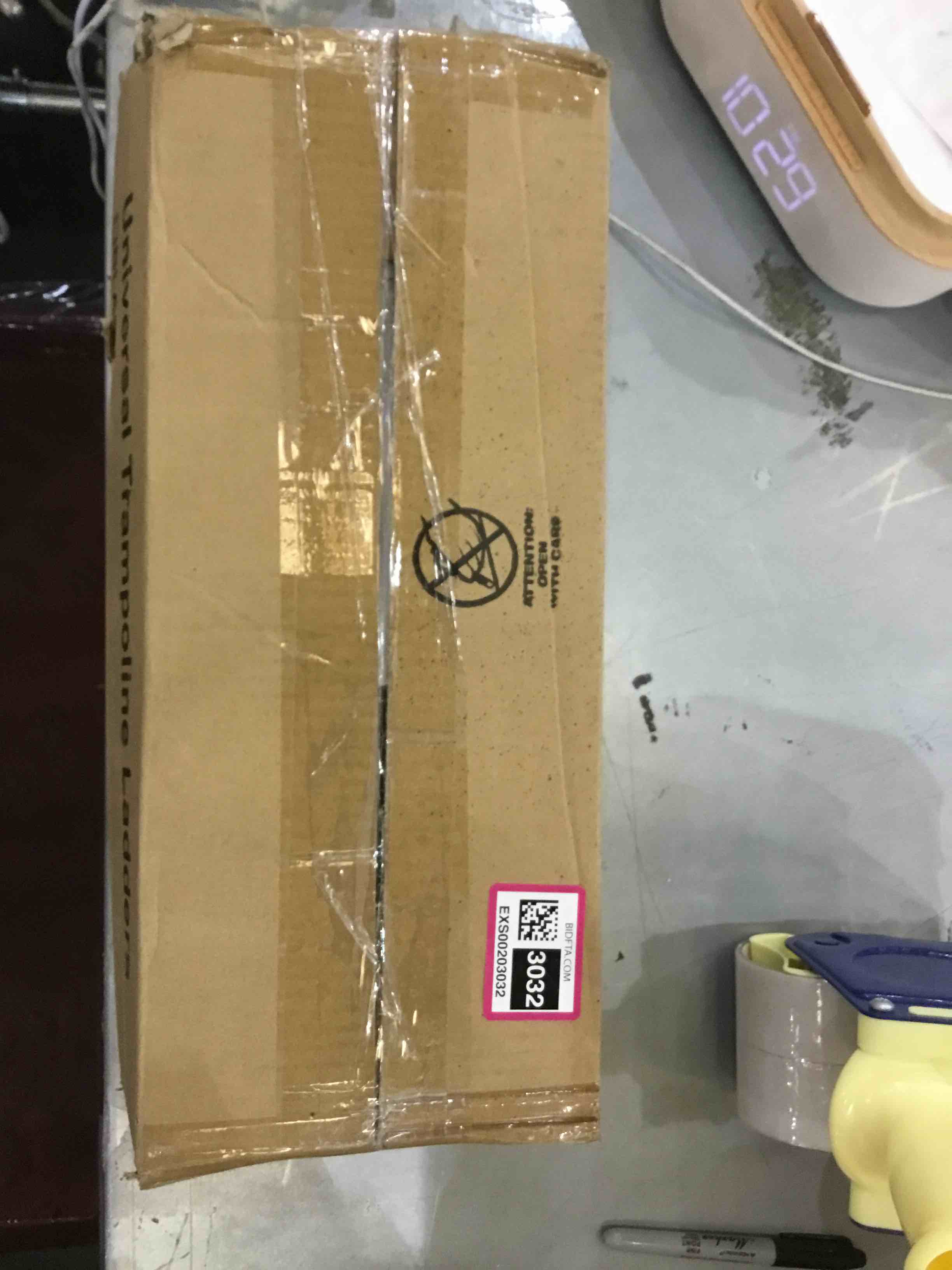 https://s3.amazonaws.com/lotting-images-prod/bidfta/EXS00203032_1684509178782.jpeg