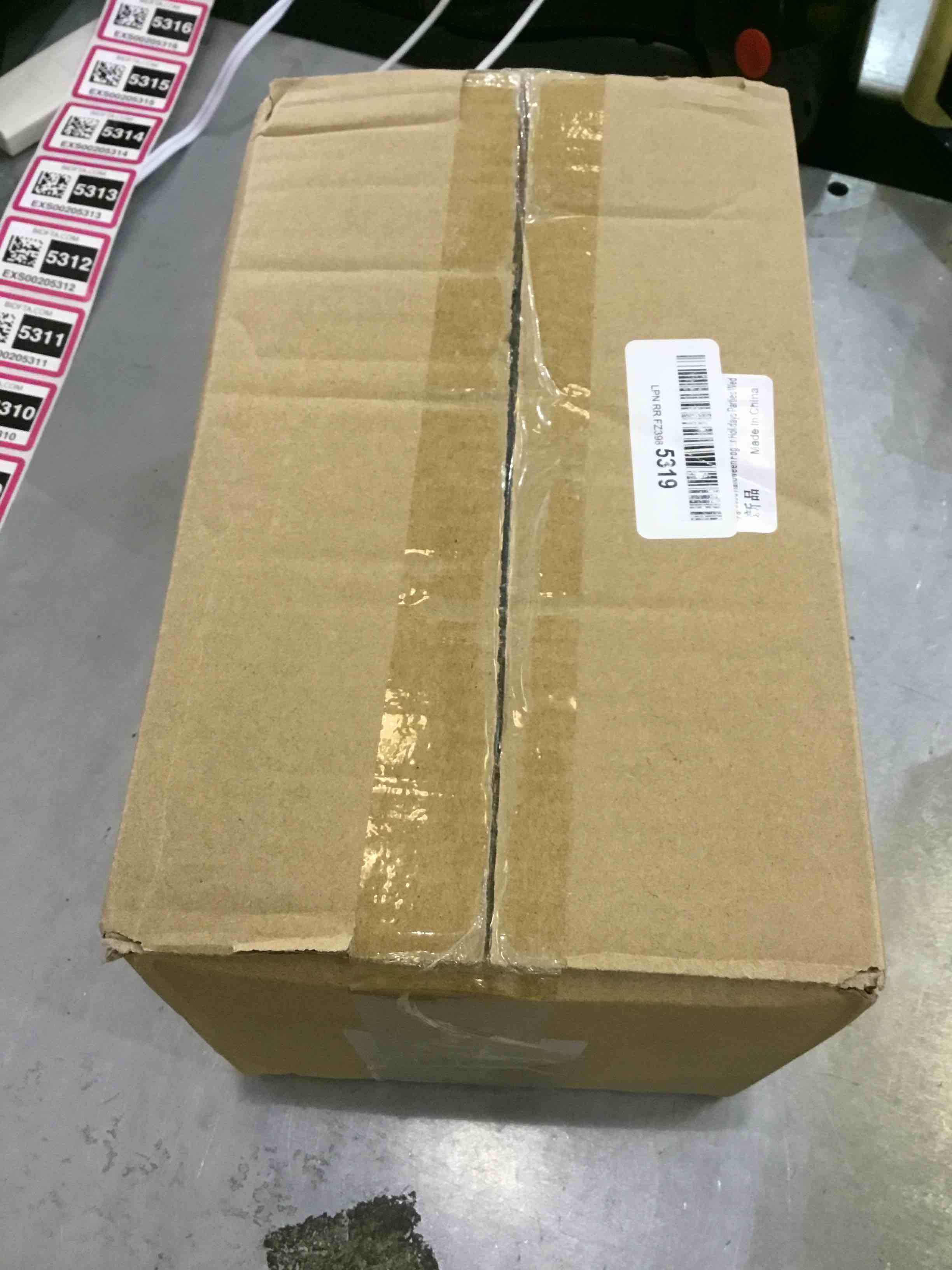 https://s3.amazonaws.com/lotting-images-prod/bidfta/EXS00205306_1685456408426.jpeg