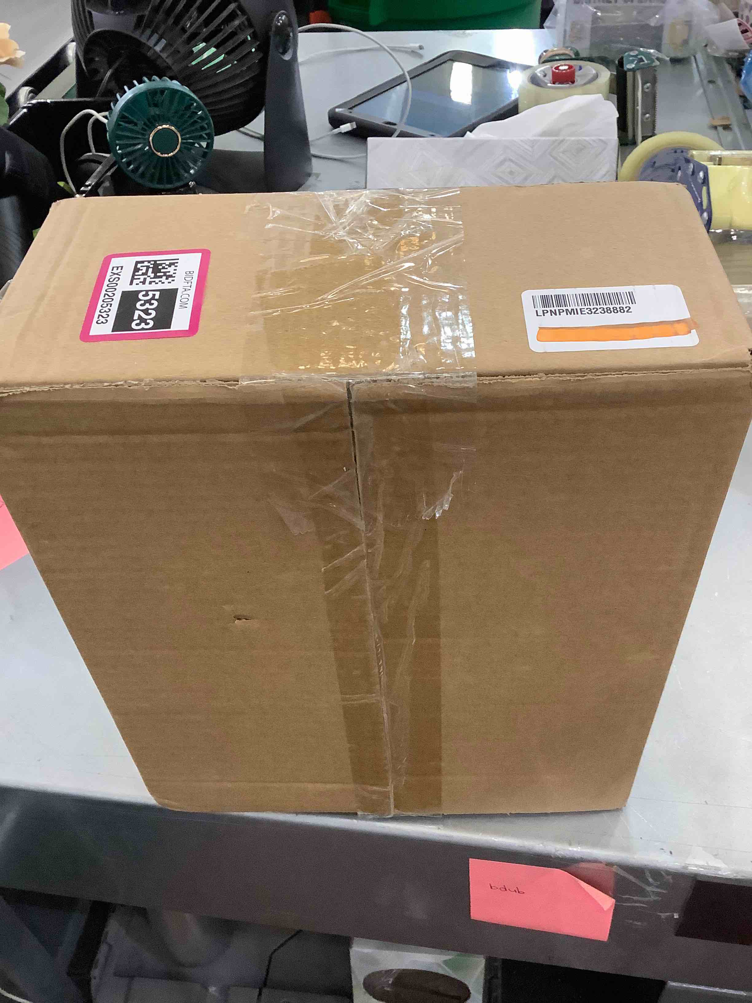 https://s3.amazonaws.com/lotting-images-prod/bidfta/EXS00205323_1685127648847.jpeg