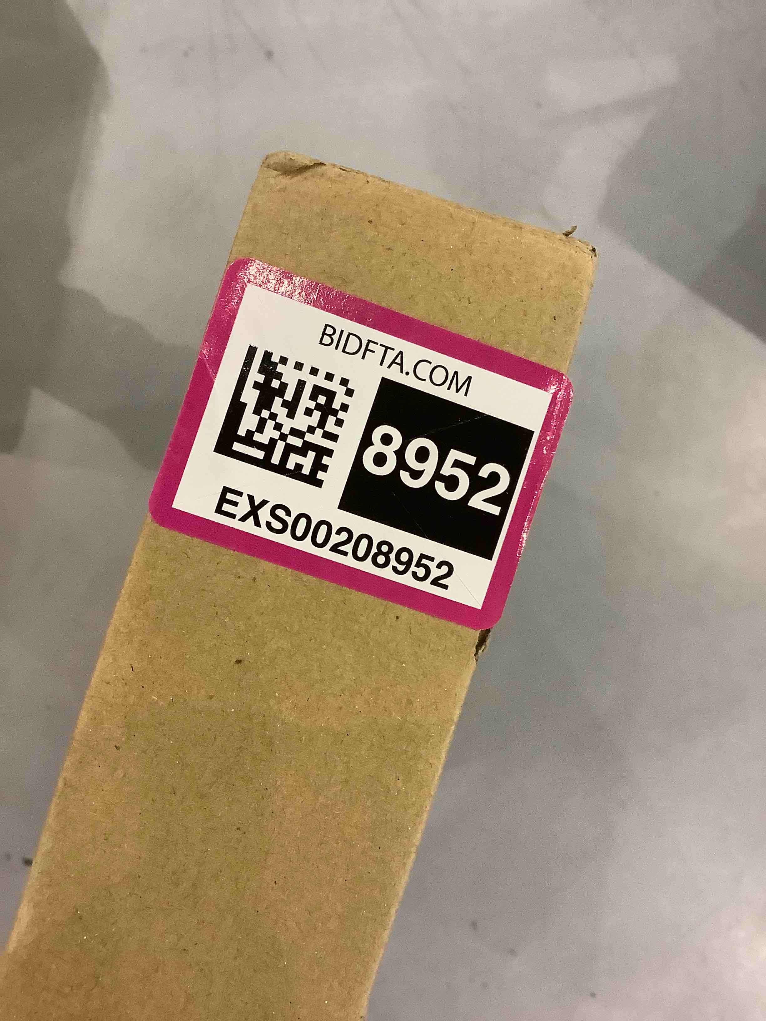 https://s3.amazonaws.com/lotting-images-prod/bidfta/EXS00208952_1684840397791.jpeg