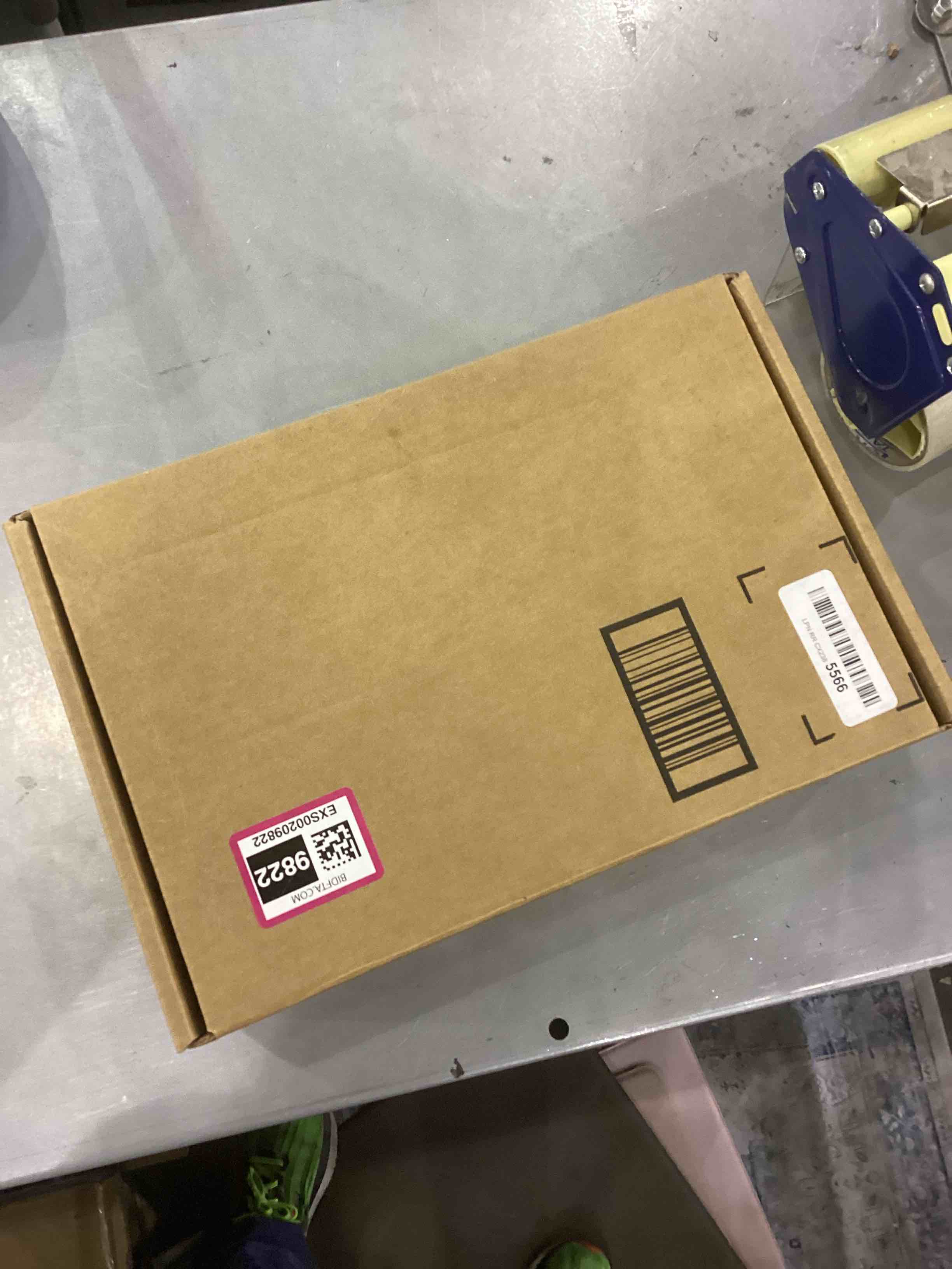 https://s3.amazonaws.com/lotting-images-prod/bidfta/EXS00209822_1694431157999.jpeg