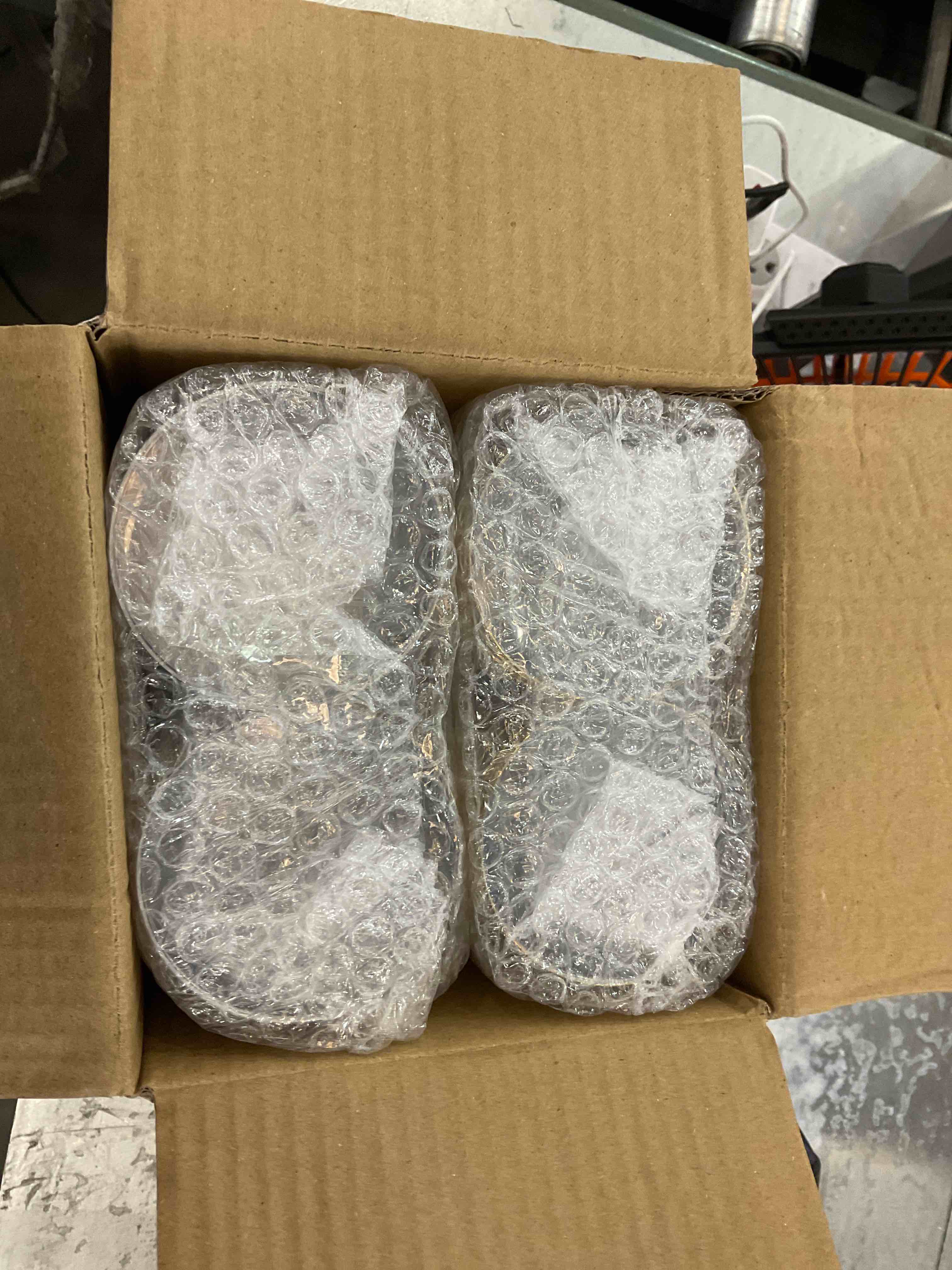 https://s3.amazonaws.com/lotting-images-prod/bidfta/EXS00220025_1686156409107.jpeg
