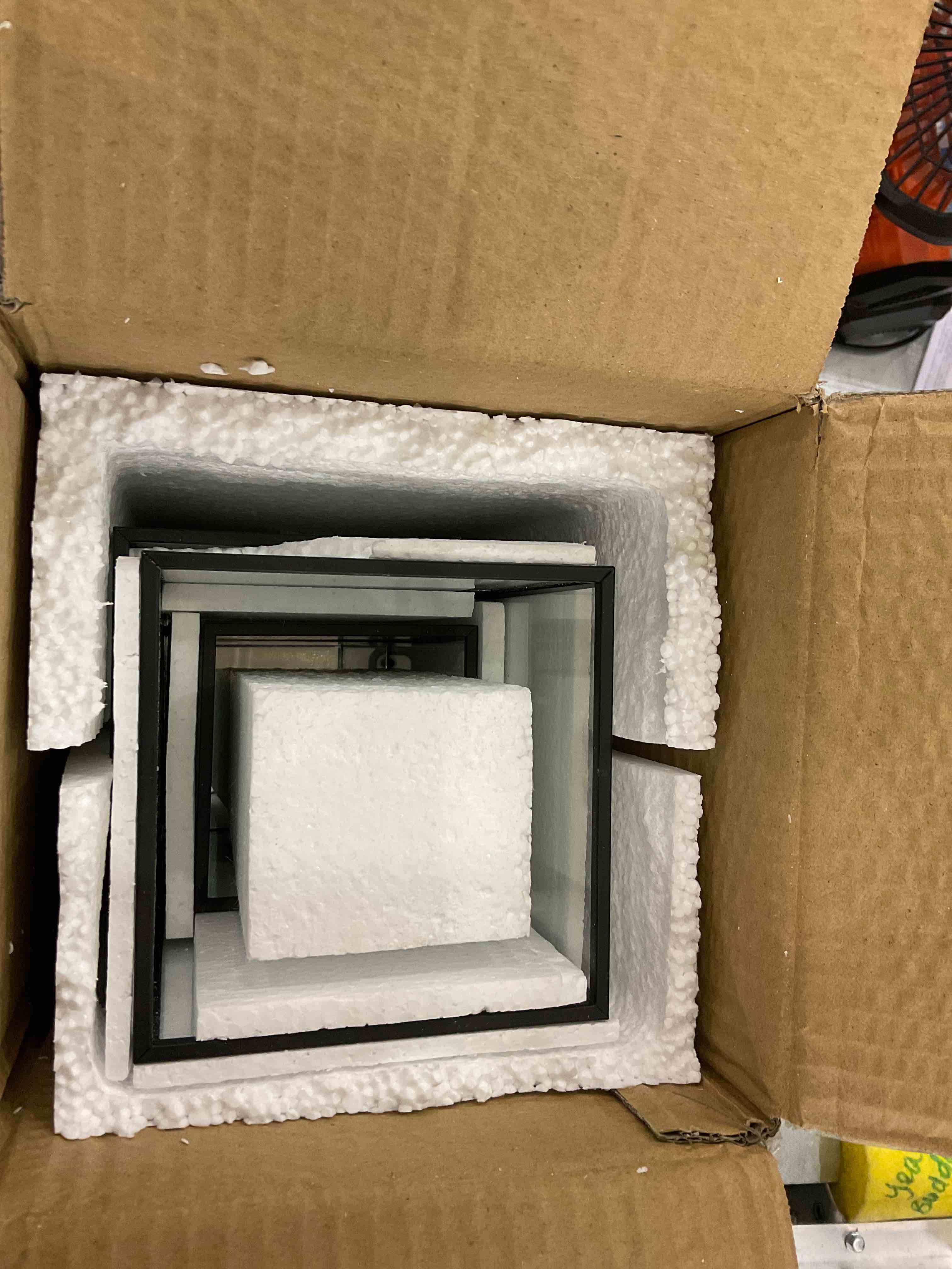 https://s3.amazonaws.com/lotting-images-prod/bidfta/EXS00220339_1686833231781.jpeg