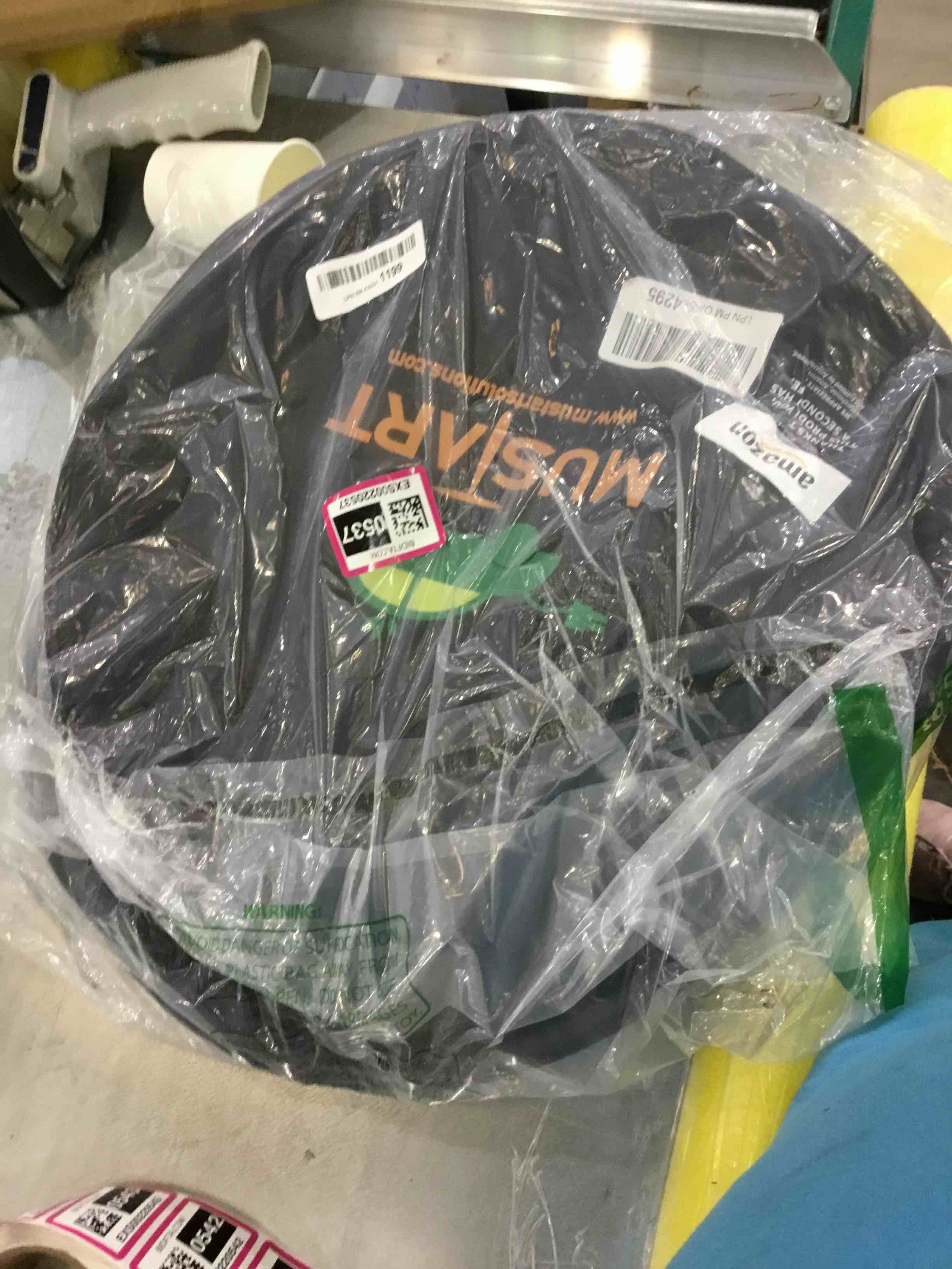 https://s3.amazonaws.com/lotting-images-prod/bidfta/EXS00220537_1686156274644.jpeg