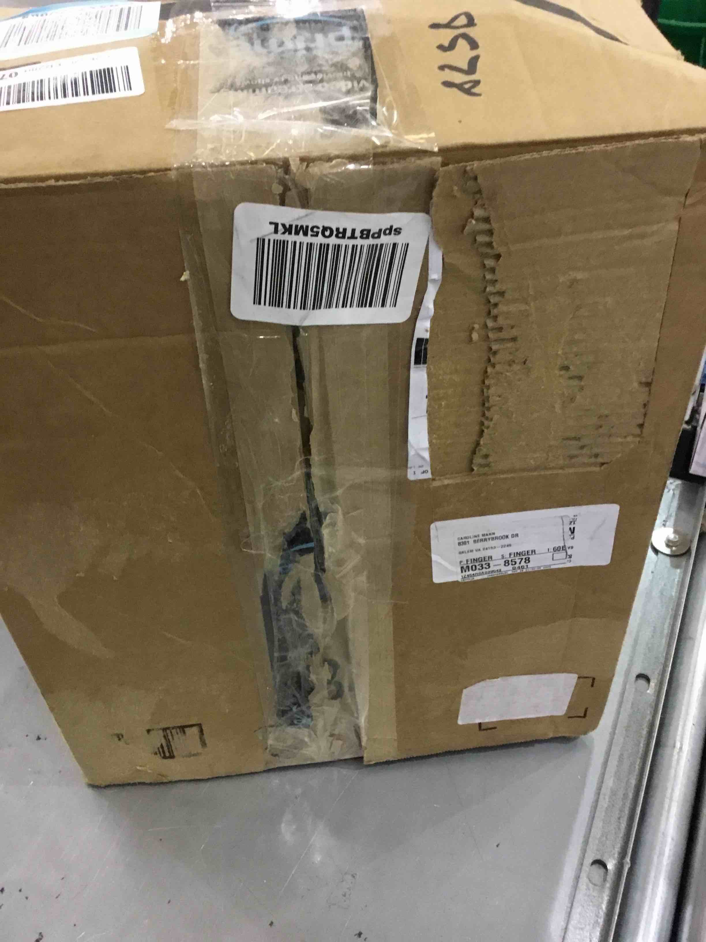 https://s3.amazonaws.com/lotting-images-prod/bidfta/EXS00221362_1687373290868.jpeg