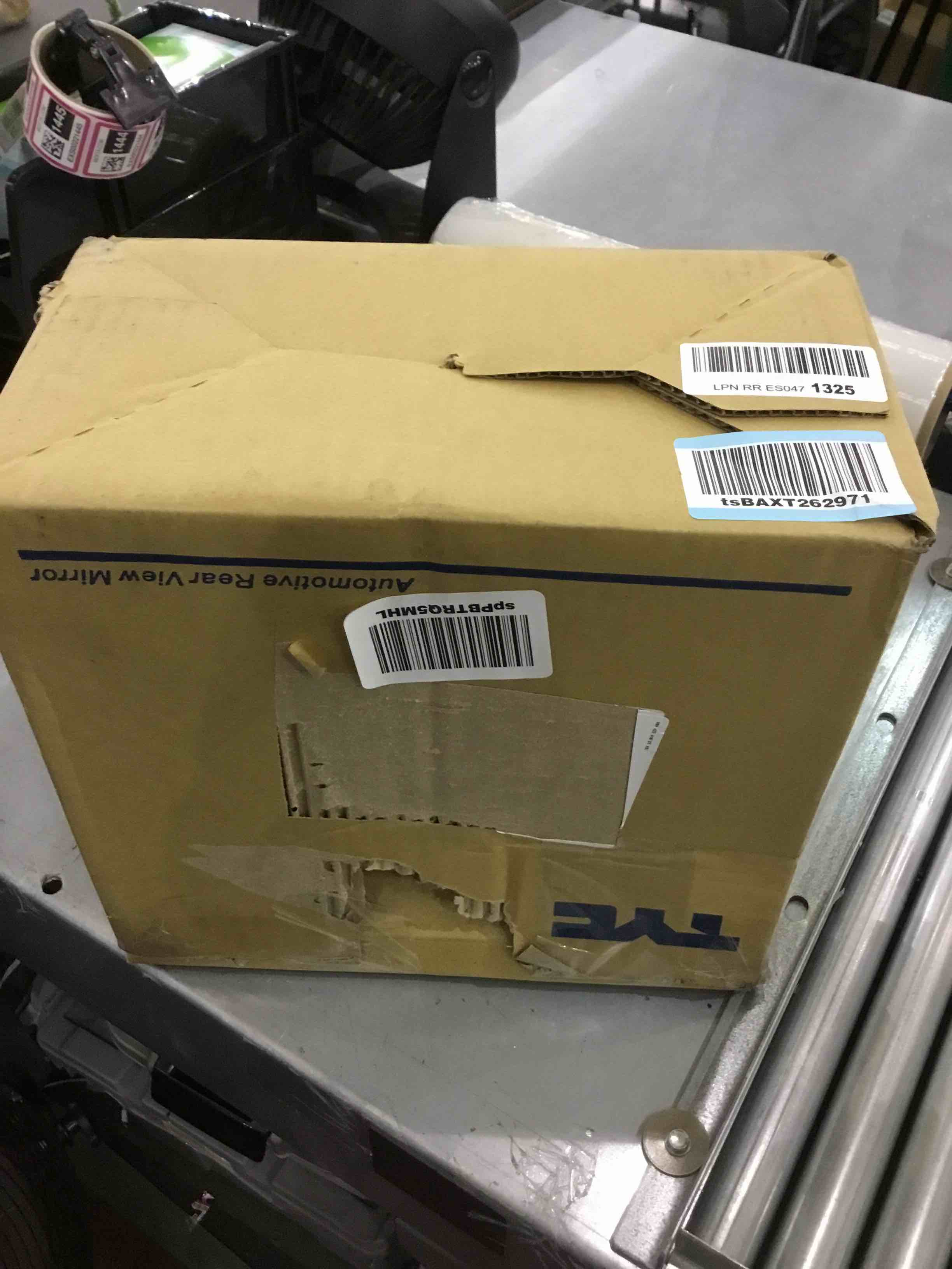 https://s3.amazonaws.com/lotting-images-prod/bidfta/EXS00221435_1687440941597.jpeg