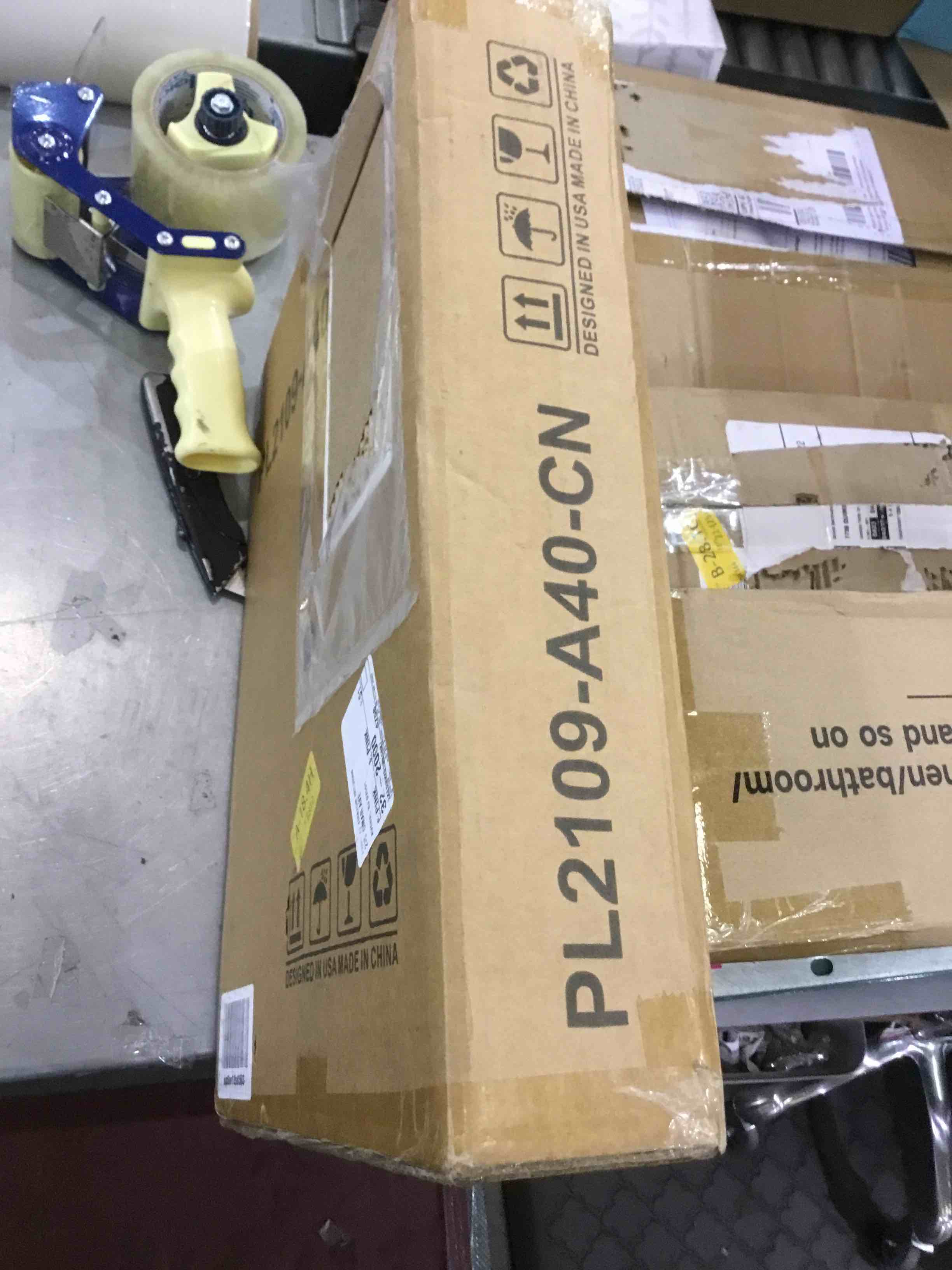https://s3.amazonaws.com/lotting-images-prod/bidfta/EXS00221491_1687448115916.jpeg