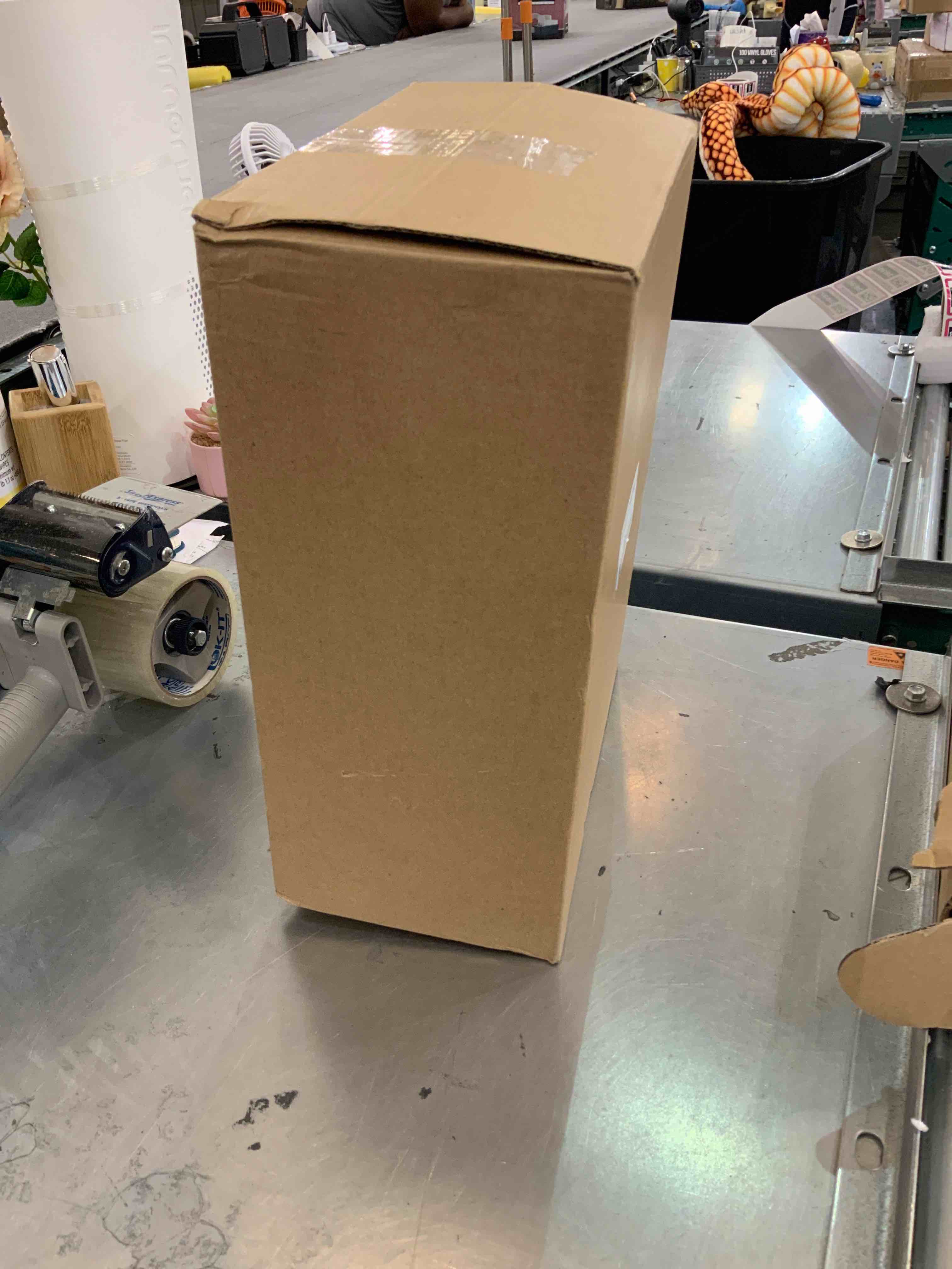 https://s3.amazonaws.com/lotting-images-prod/bidfta/EXS00221599_1686159354658.jpeg