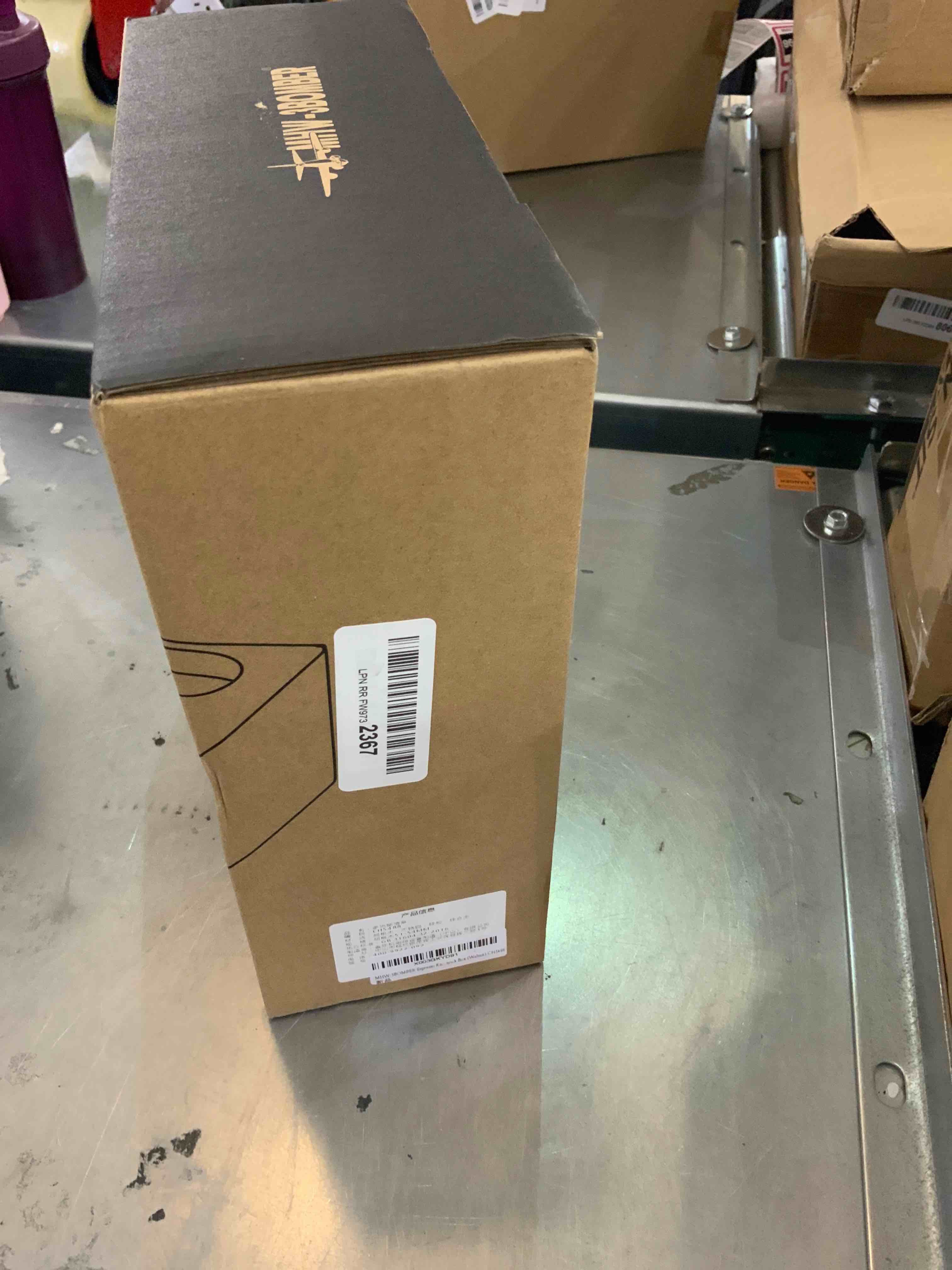 https://s3.amazonaws.com/lotting-images-prod/bidfta/EXS00221735_1686235236979.jpeg