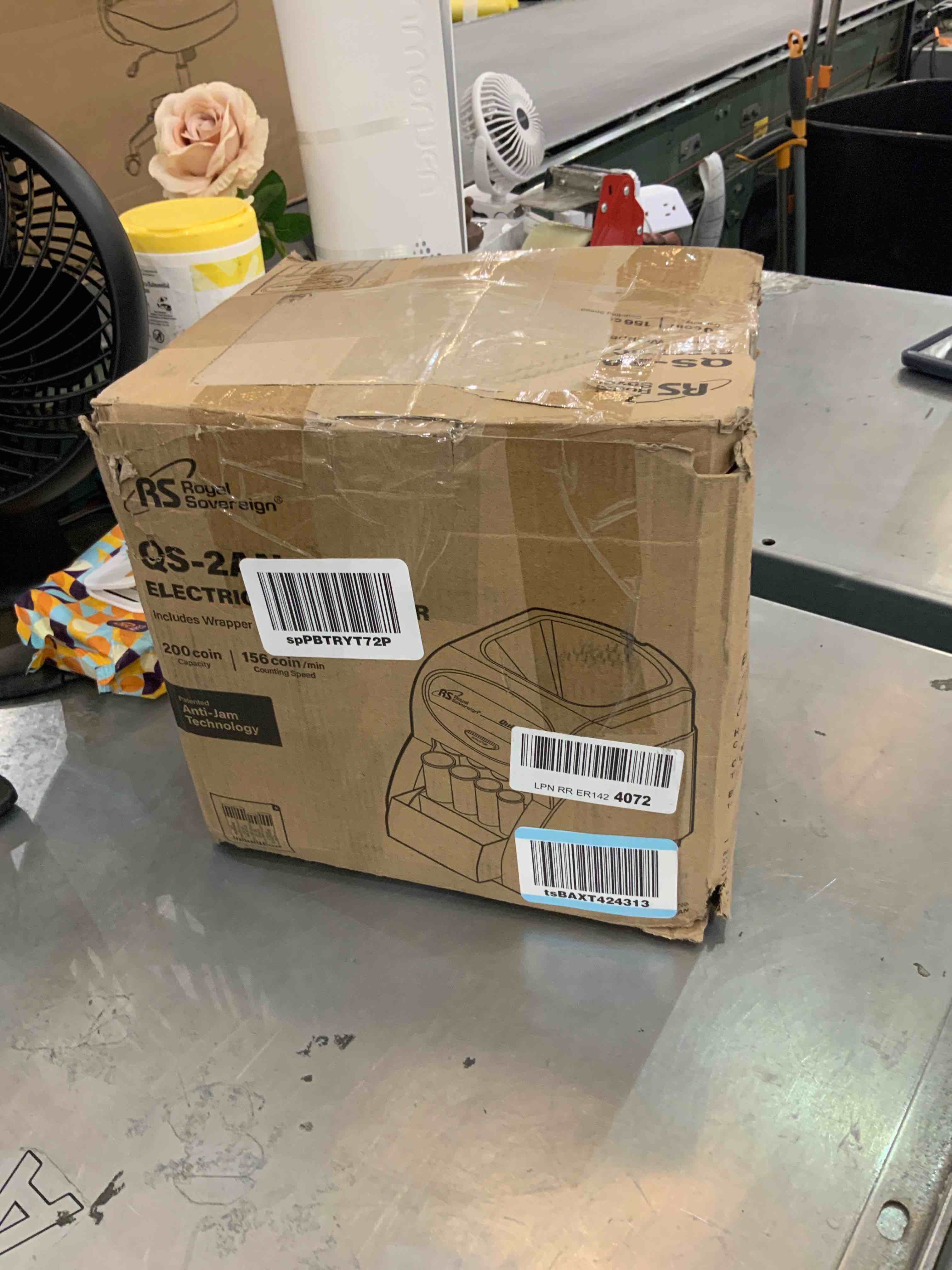 https://s3.amazonaws.com/lotting-images-prod/bidfta/EXS00221935_1686321393955.jpeg