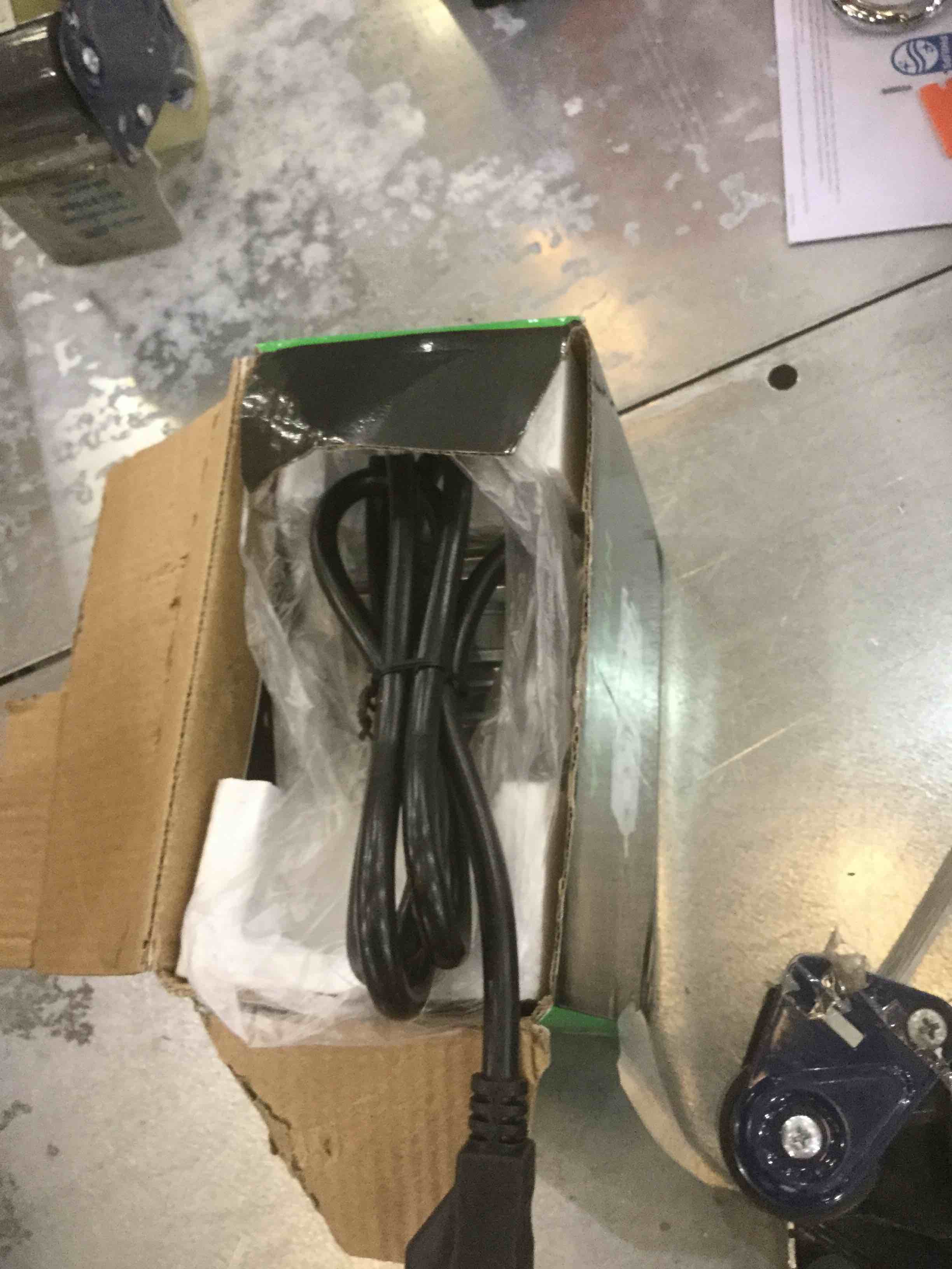 https://s3.amazonaws.com/lotting-images-prod/bidfta/EXS00222026_1686156627616.jpeg