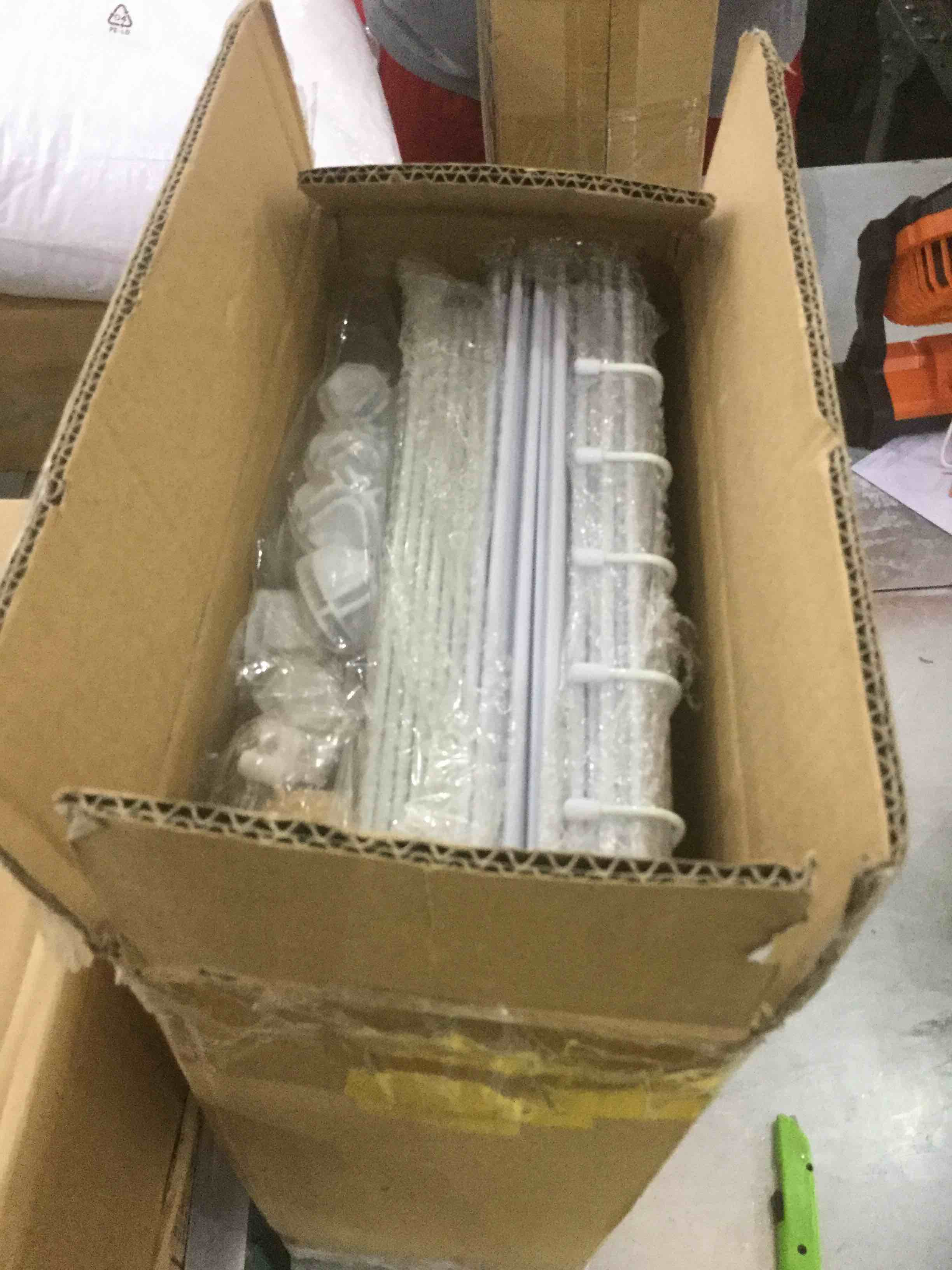 https://s3.amazonaws.com/lotting-images-prod/bidfta/EXS00222068_1686227188955.jpeg