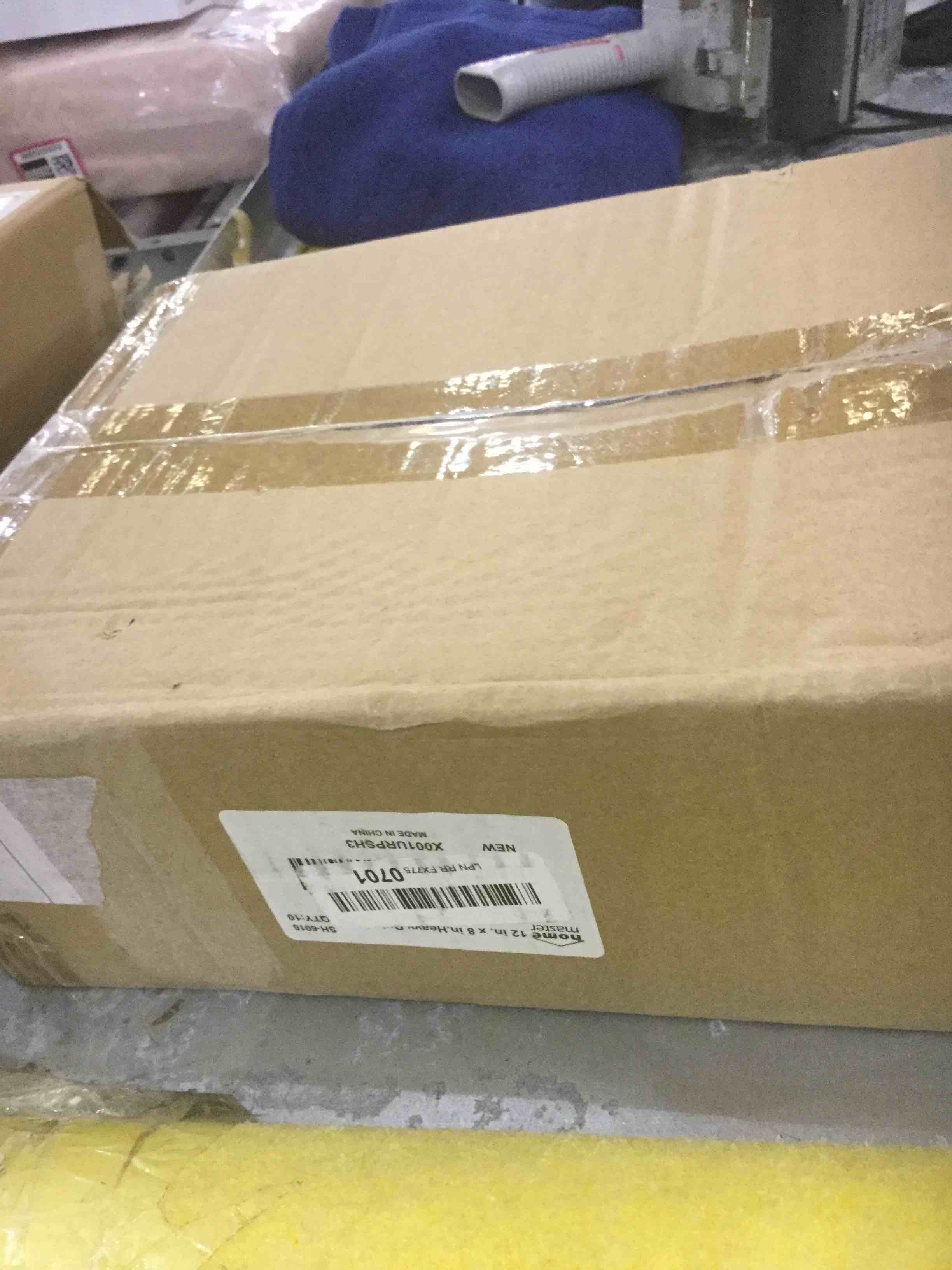 https://s3.amazonaws.com/lotting-images-prod/bidfta/EXS00222418_1686767225362.jpeg