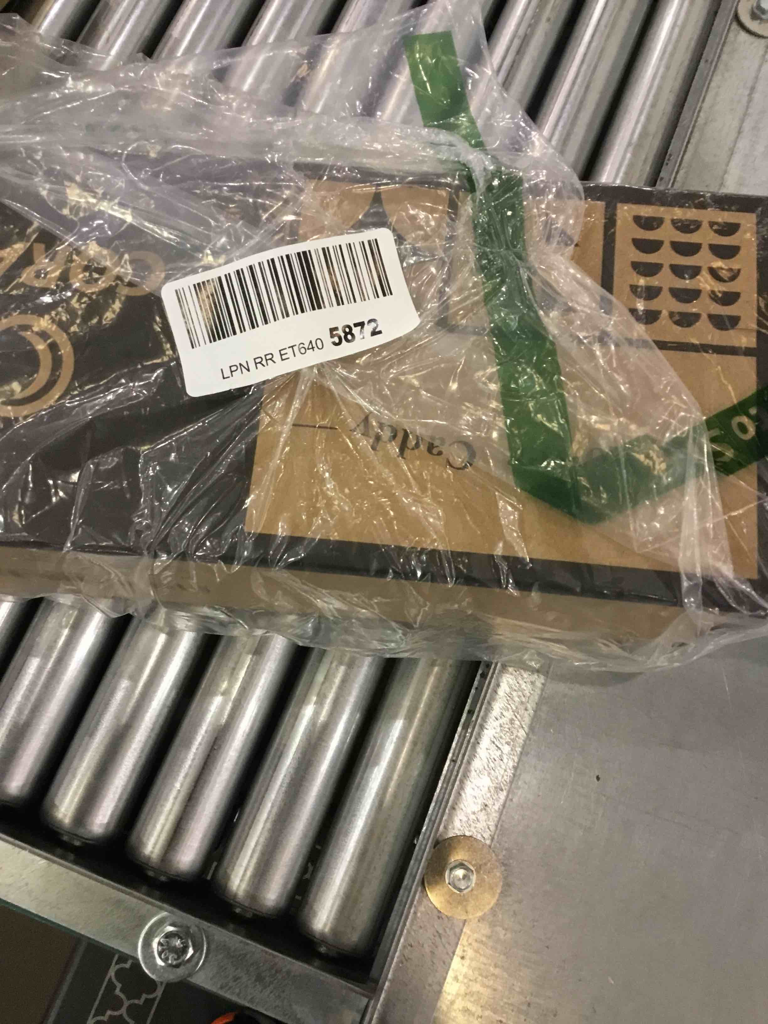 https://s3.amazonaws.com/lotting-images-prod/bidfta/EXS00223218_1687188805810.jpeg