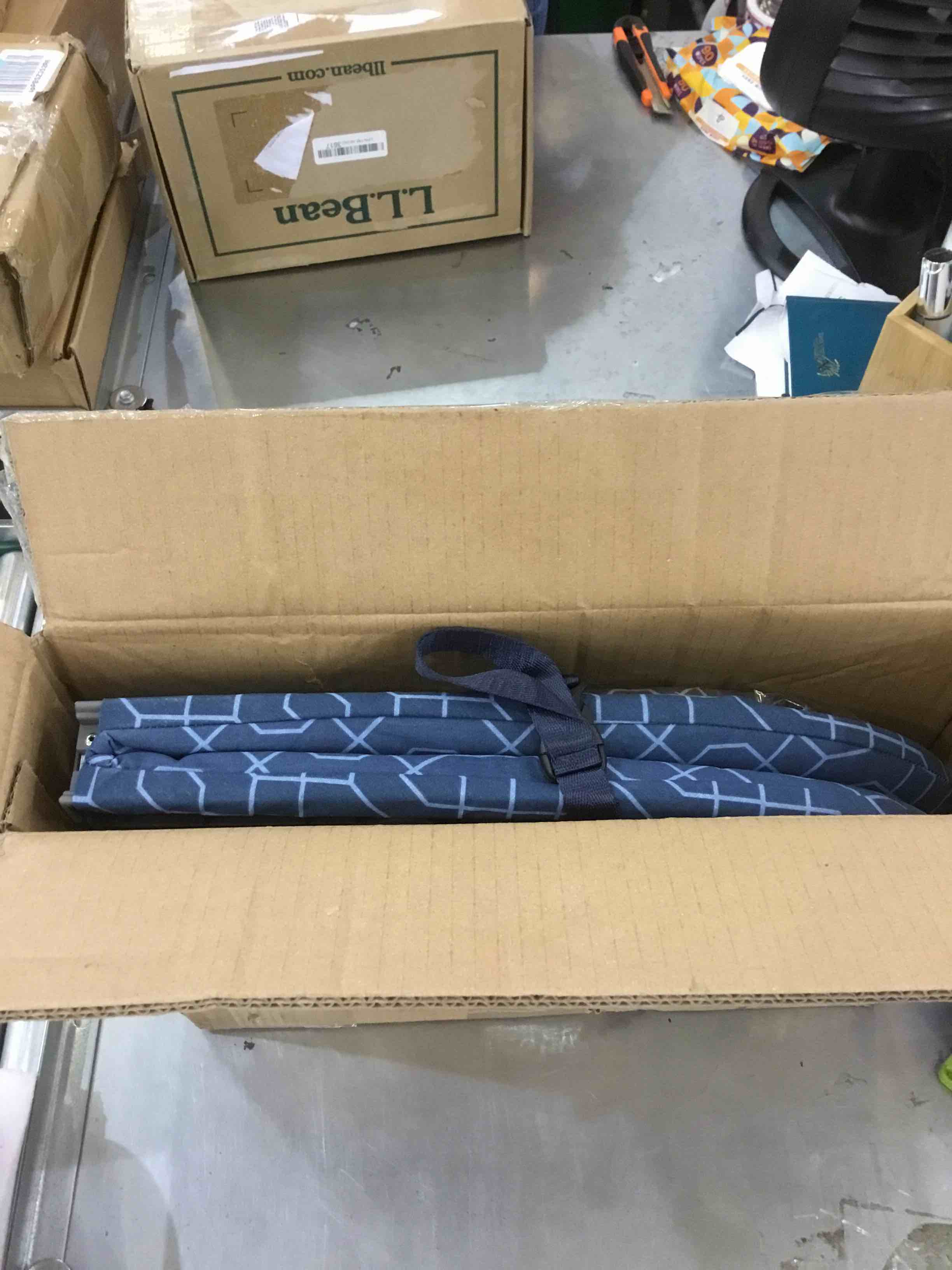 https://s3.amazonaws.com/lotting-images-prod/bidfta/EXS00223833_1686158834424.jpeg
