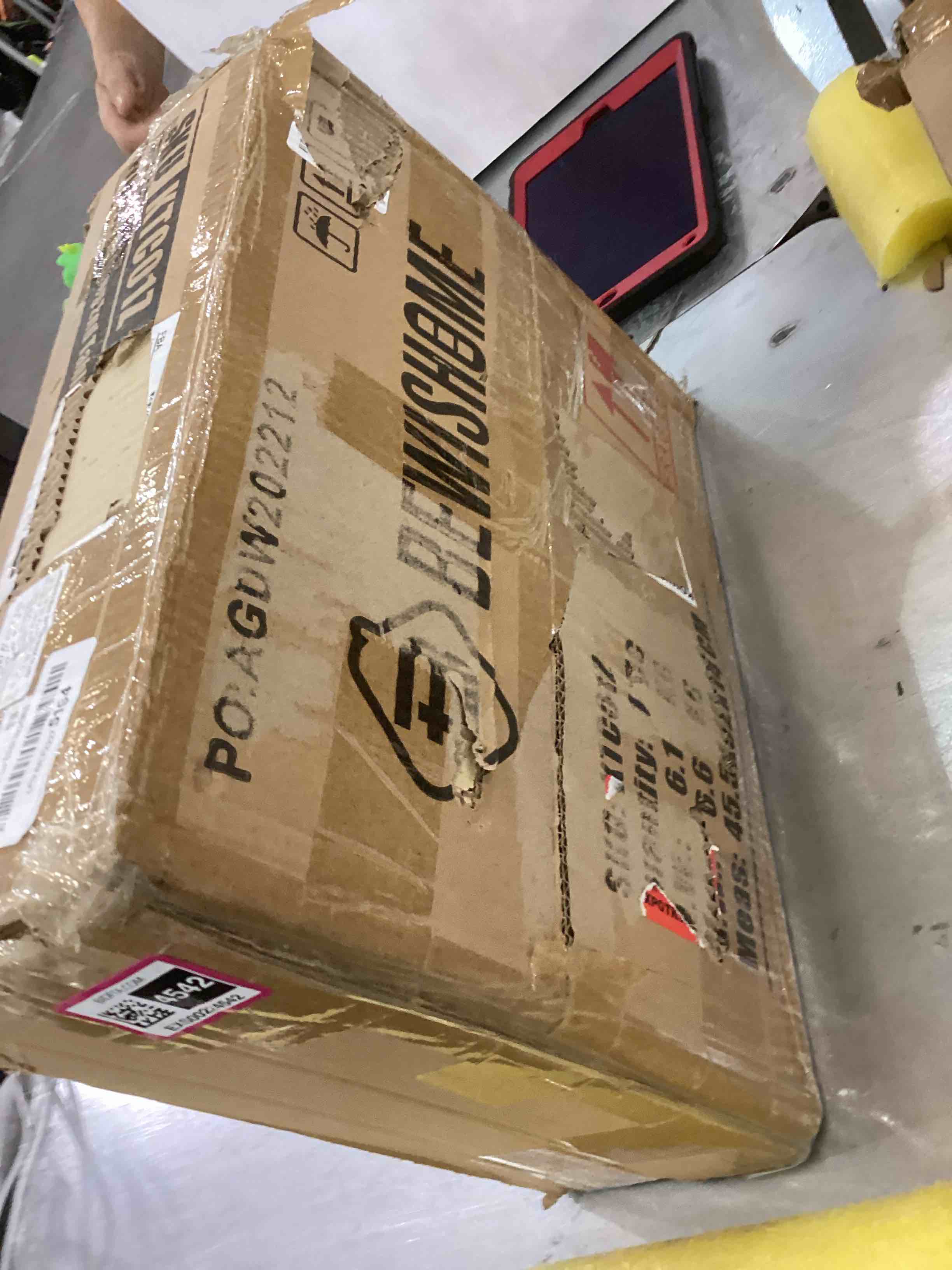 https://s3.amazonaws.com/lotting-images-prod/bidfta/EXS00224542_1686076094840.jpeg