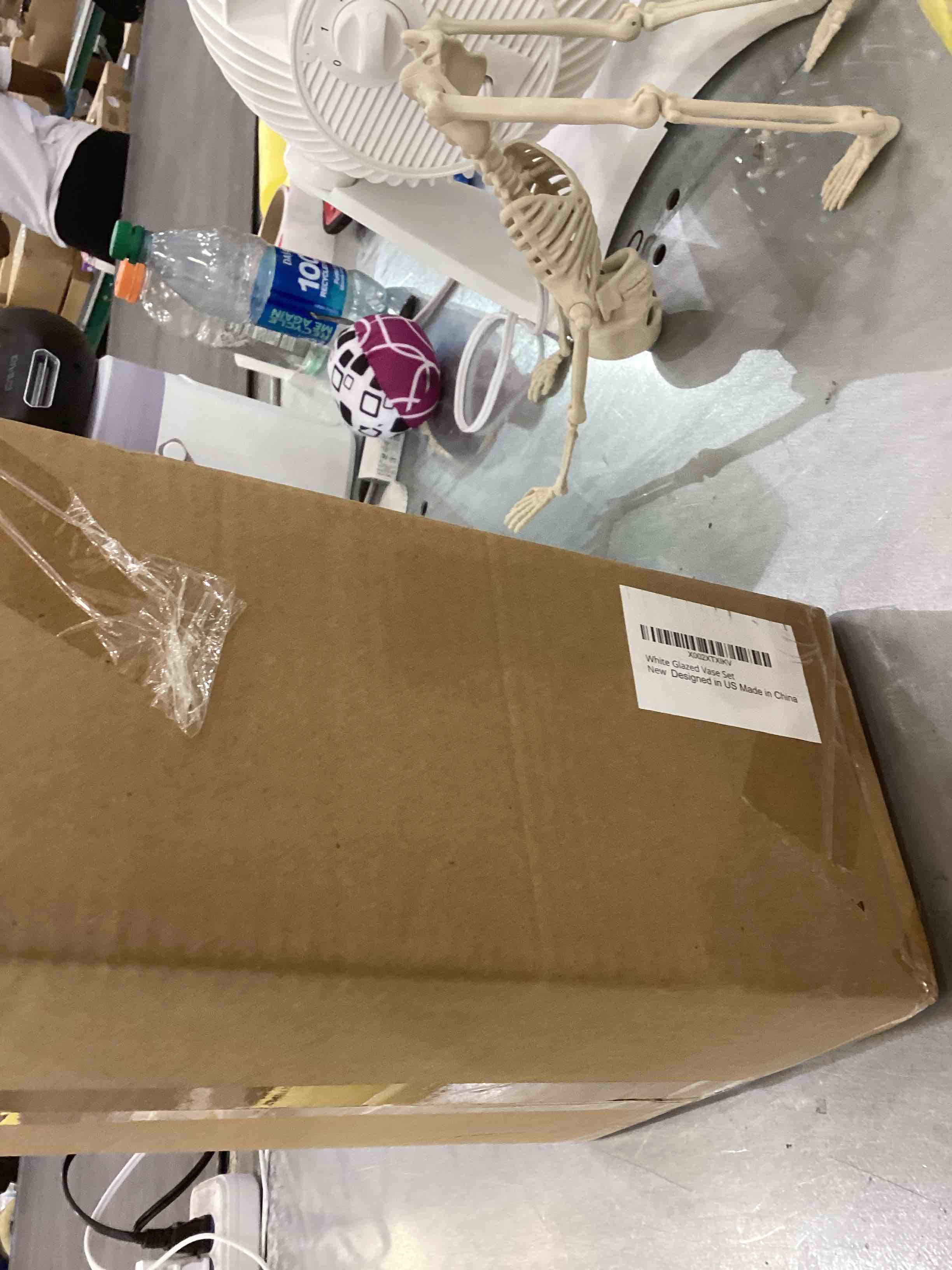https://s3.amazonaws.com/lotting-images-prod/bidfta/EXS00224889_1686334941379.jpeg