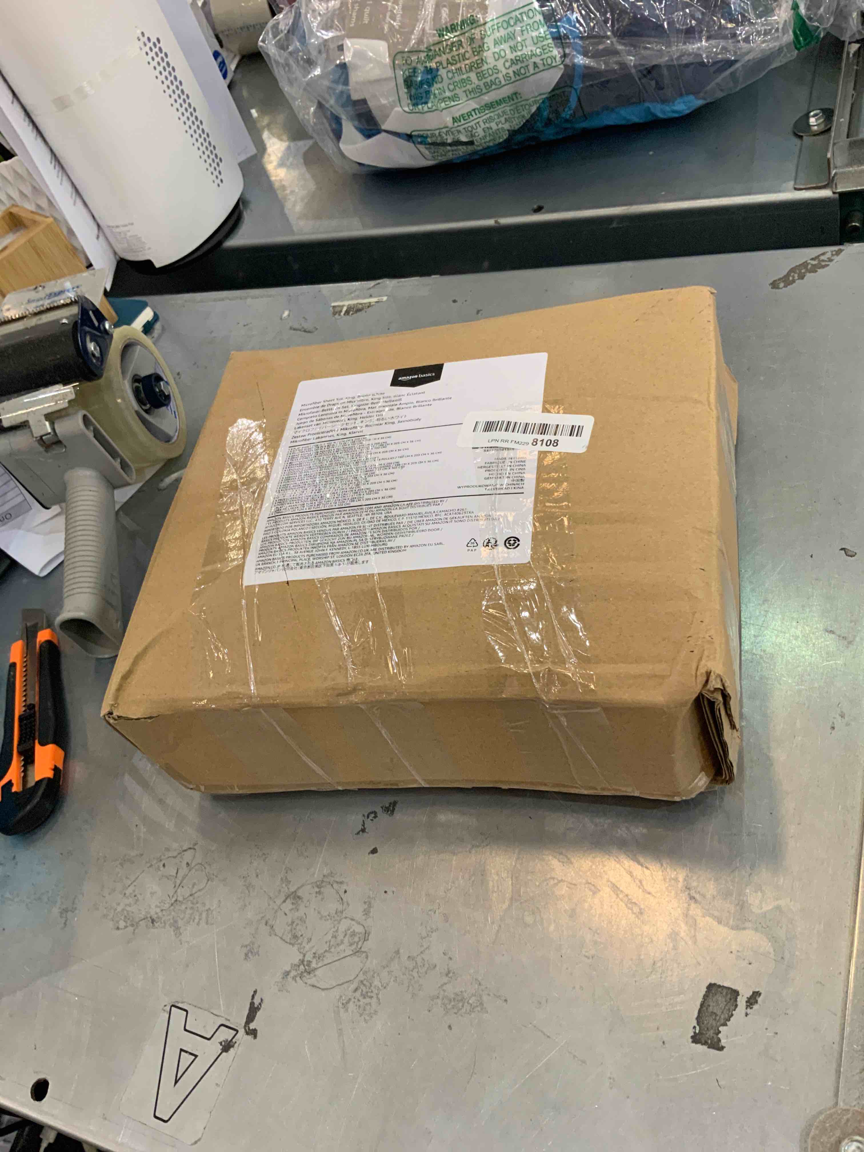 https://s3.amazonaws.com/lotting-images-prod/bidfta/EXS00227079_1687185555587.jpeg
