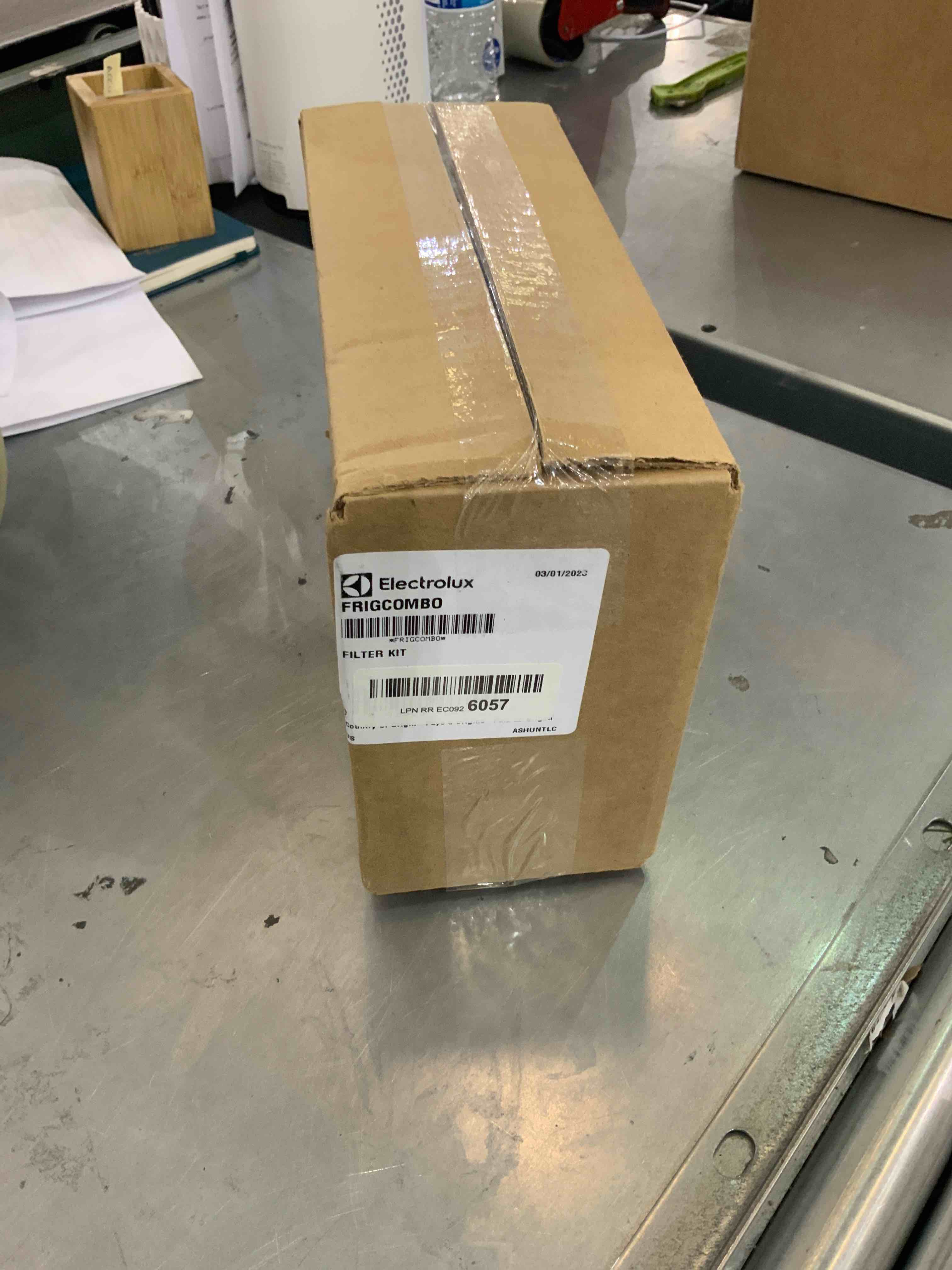 https://s3.amazonaws.com/lotting-images-prod/bidfta/EXS00227101_1687188391046.jpeg