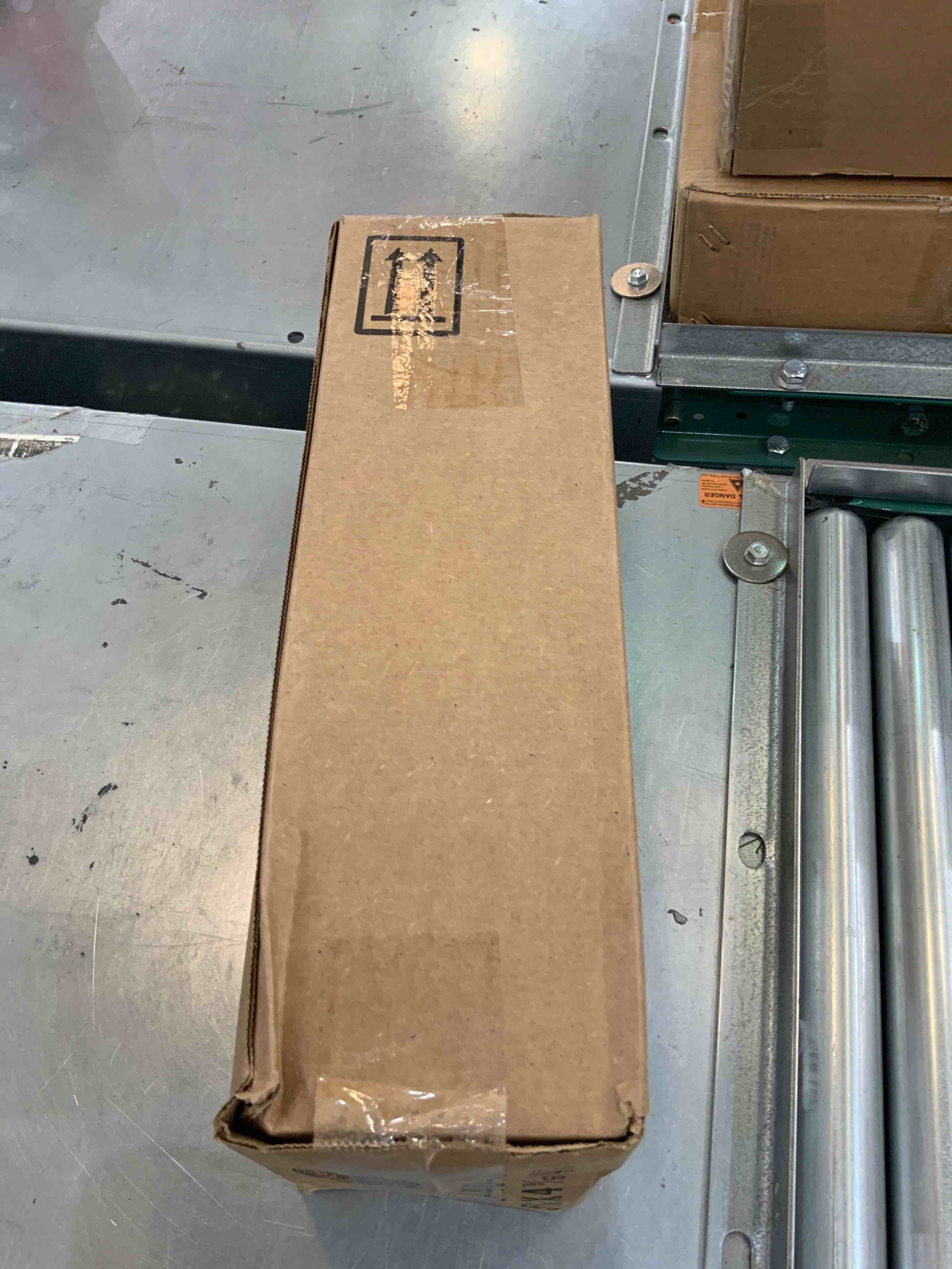 https://s3.amazonaws.com/lotting-images-prod/bidfta/EXS00227110_1687189400083.jpeg