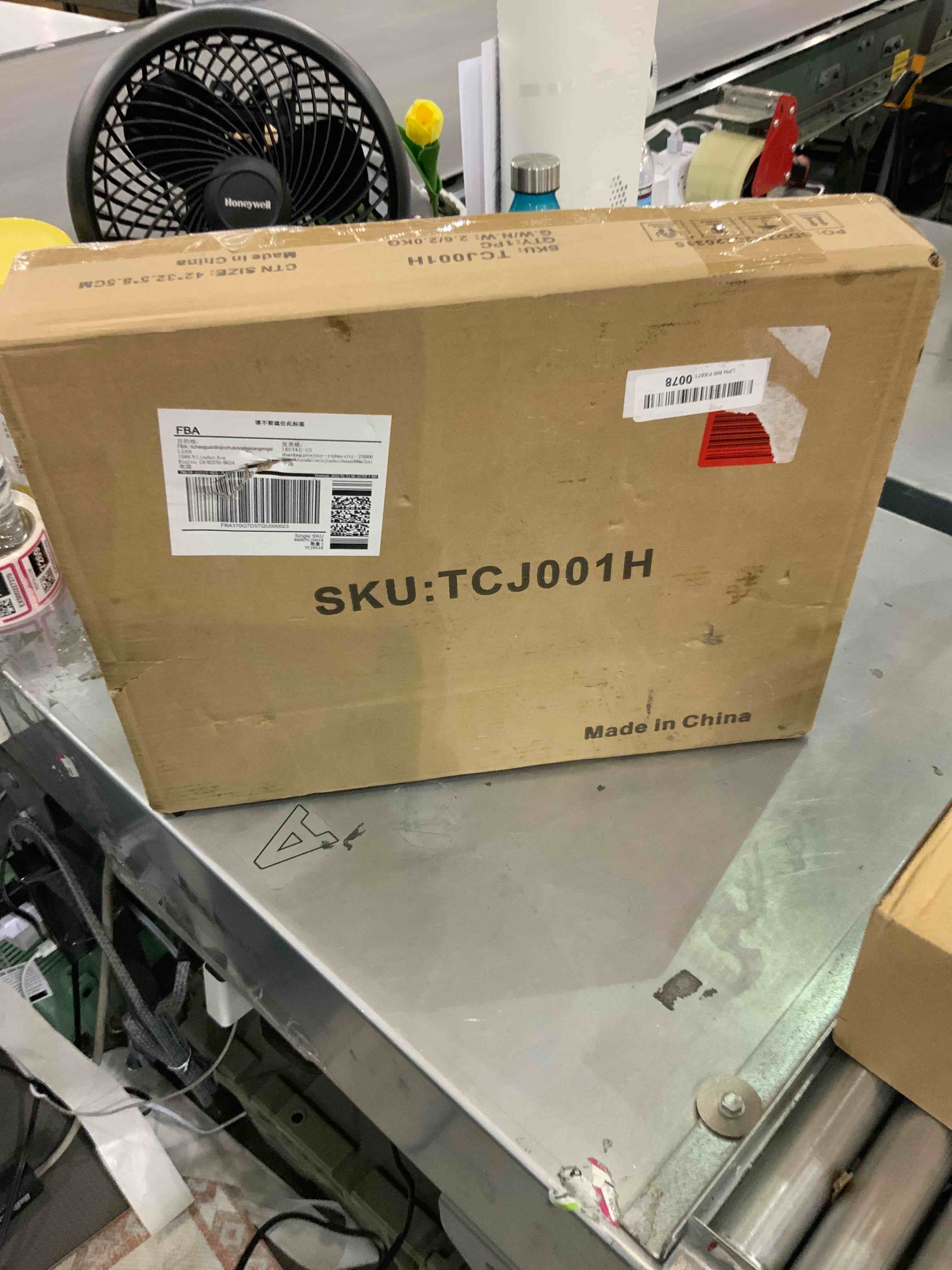 https://s3.amazonaws.com/lotting-images-prod/bidfta/EXS00227260_1687263313224.jpeg