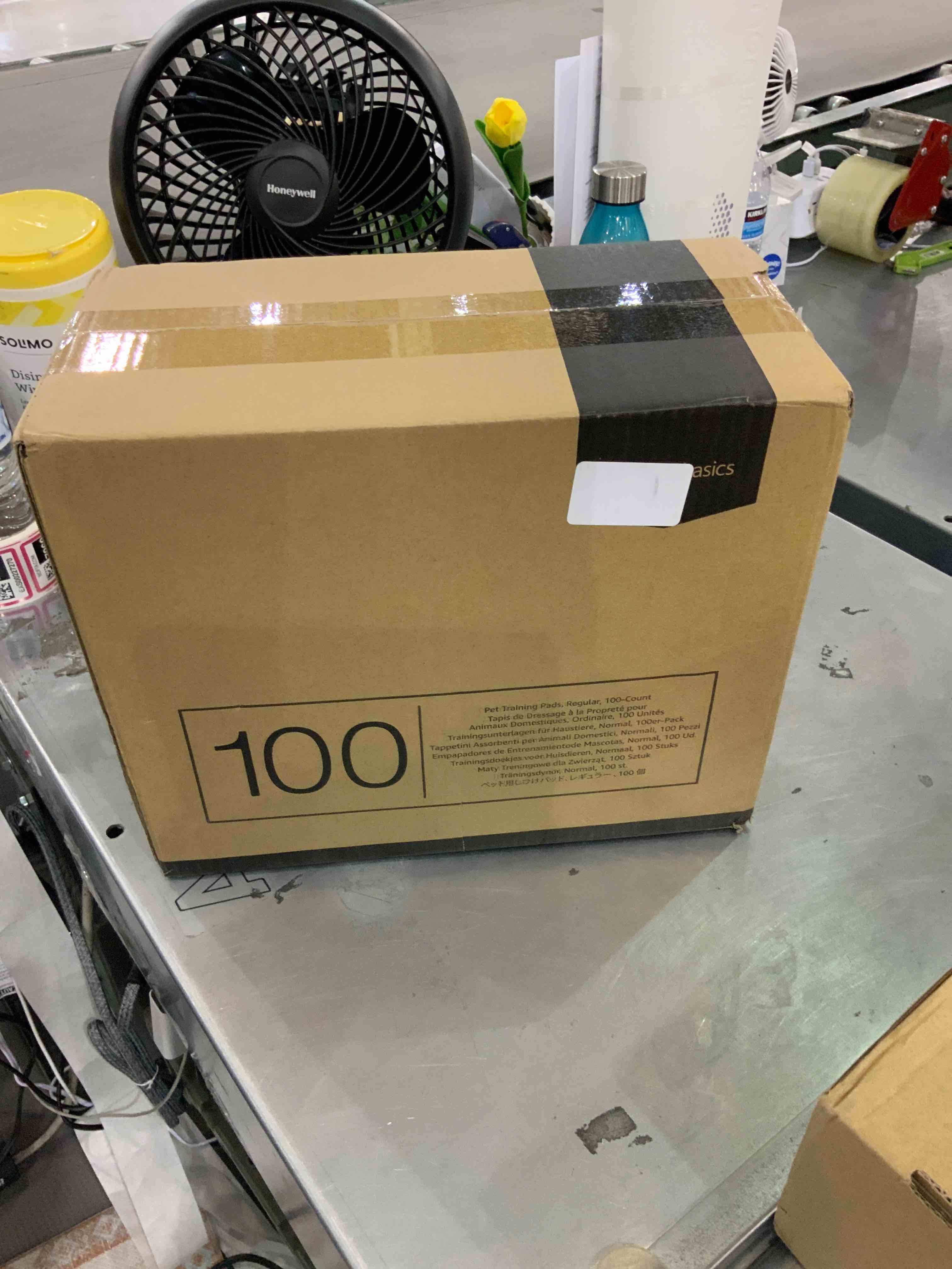 https://s3.amazonaws.com/lotting-images-prod/bidfta/EXS00227261_1687263358654.jpeg