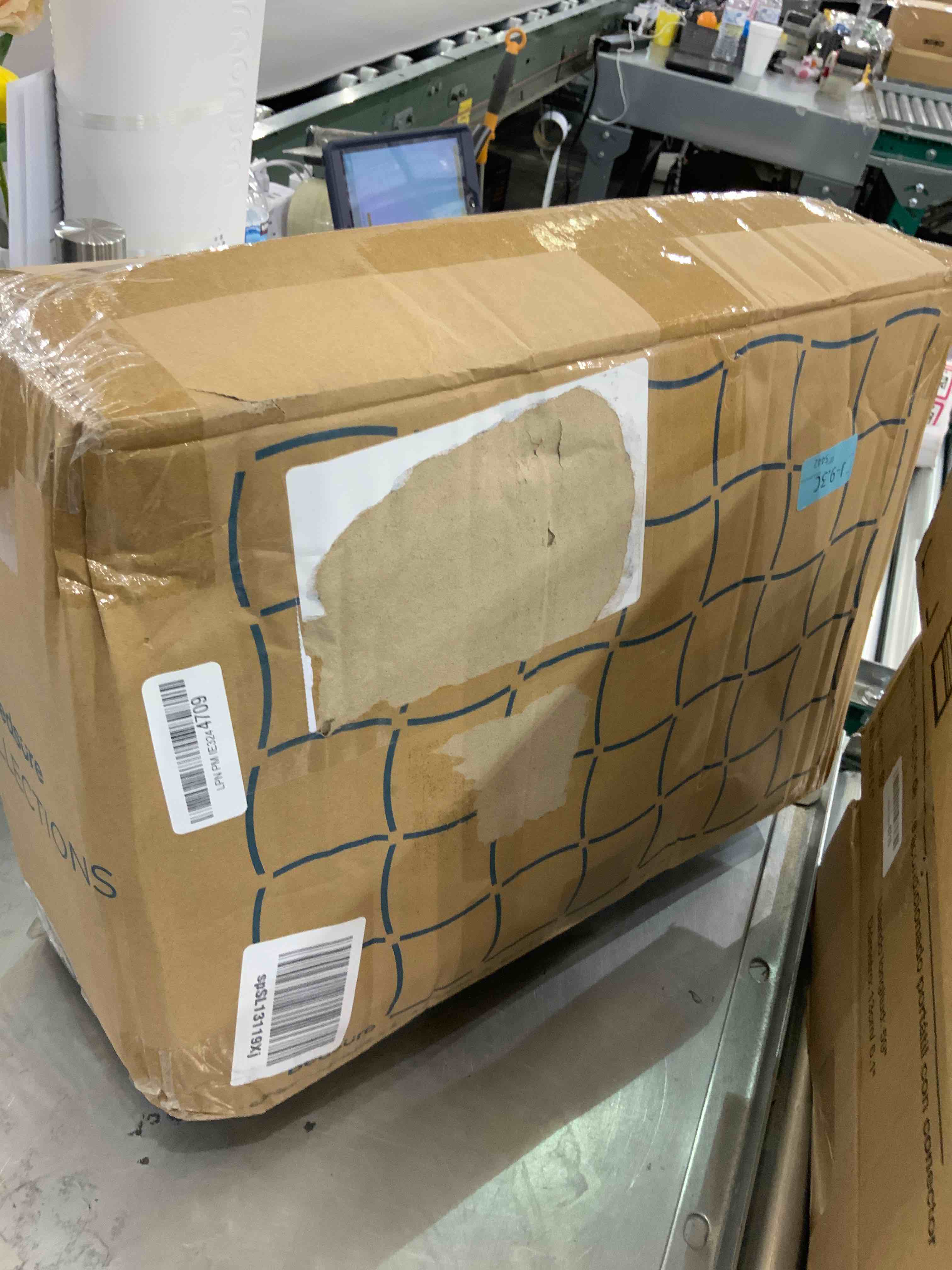 https://s3.amazonaws.com/lotting-images-prod/bidfta/EXS00227427_1687287343174.jpeg
