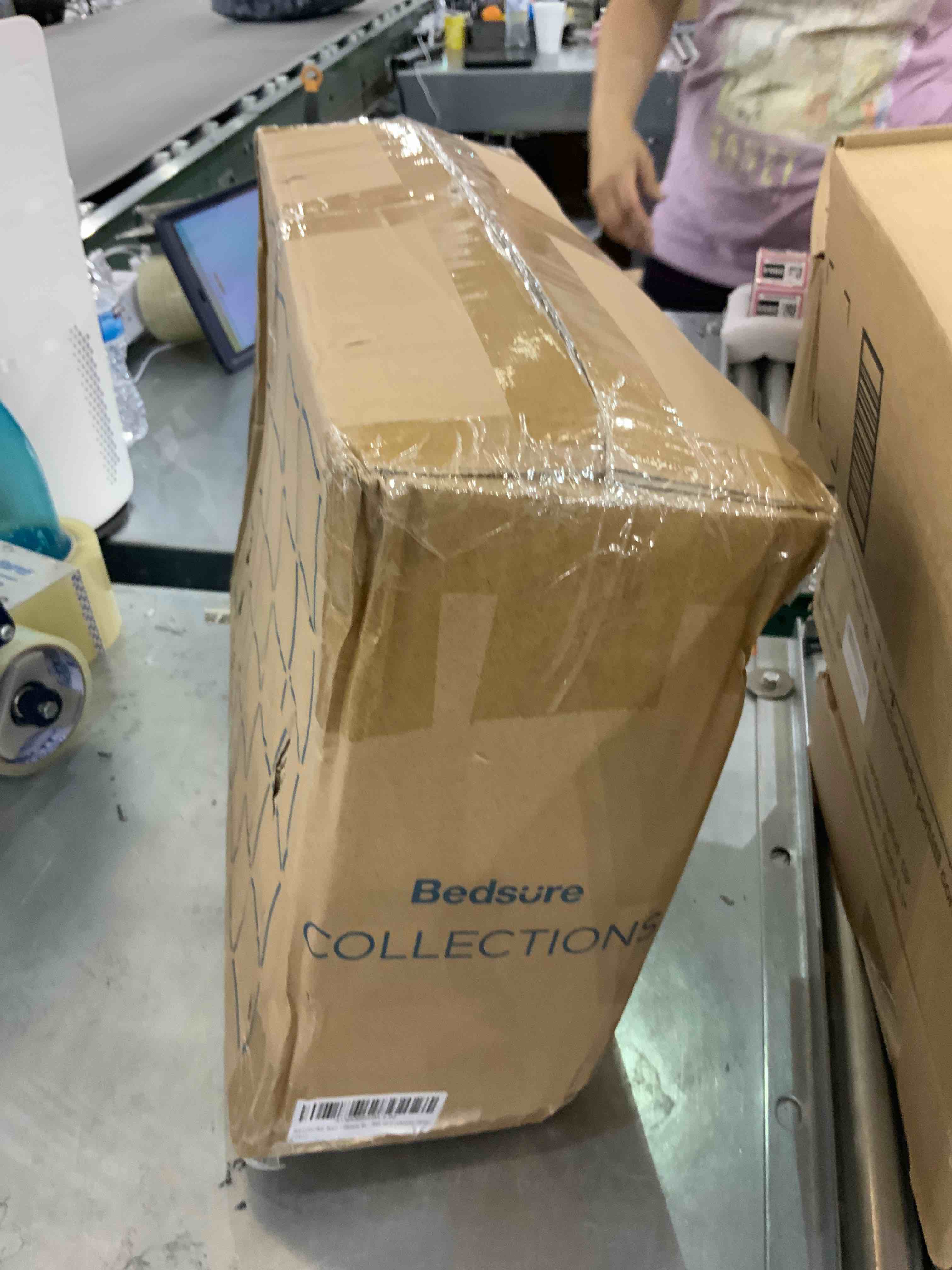 https://s3.amazonaws.com/lotting-images-prod/bidfta/EXS00227427_1687287347706.jpeg