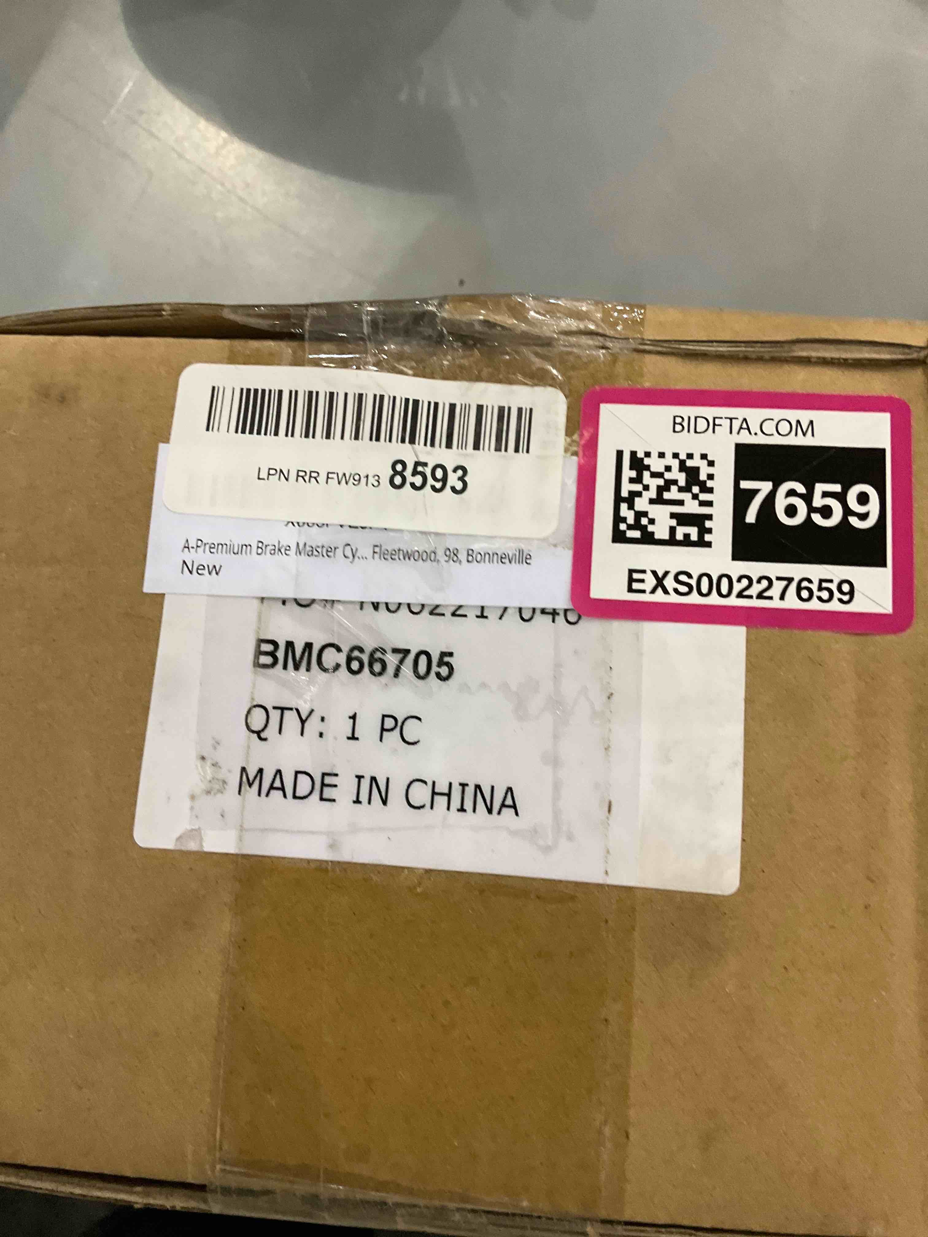 https://s3.amazonaws.com/lotting-images-prod/bidfta/EXS00227659_1687178078405.jpeg