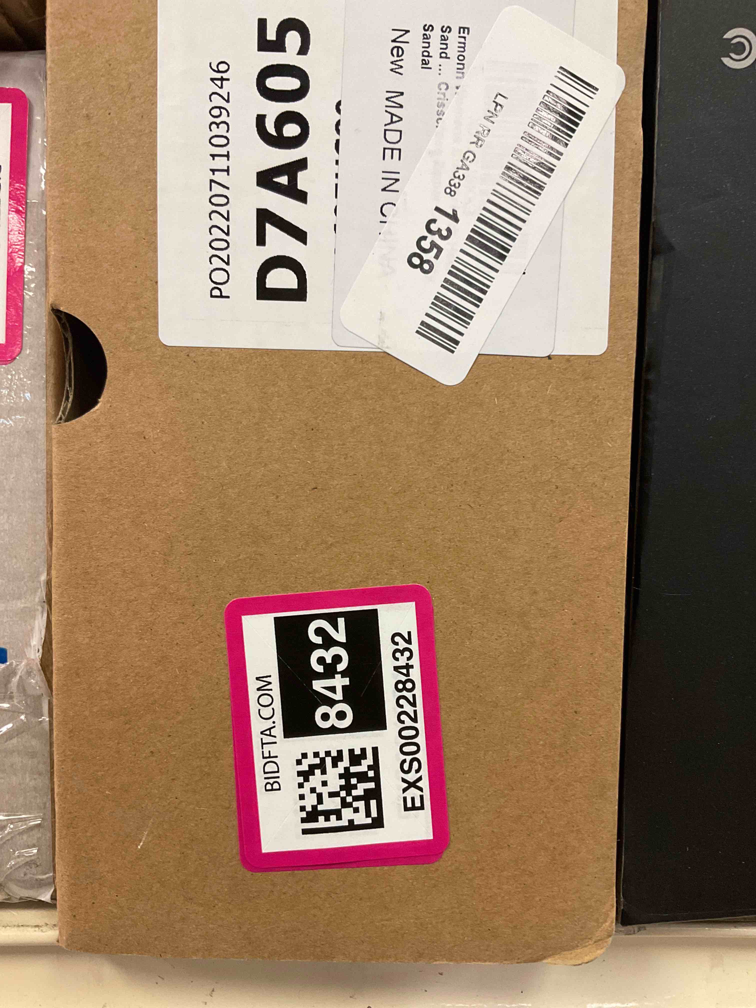 https://s3.amazonaws.com/lotting-images-prod/bidfta/EXS00228432_1687305231132.jpeg