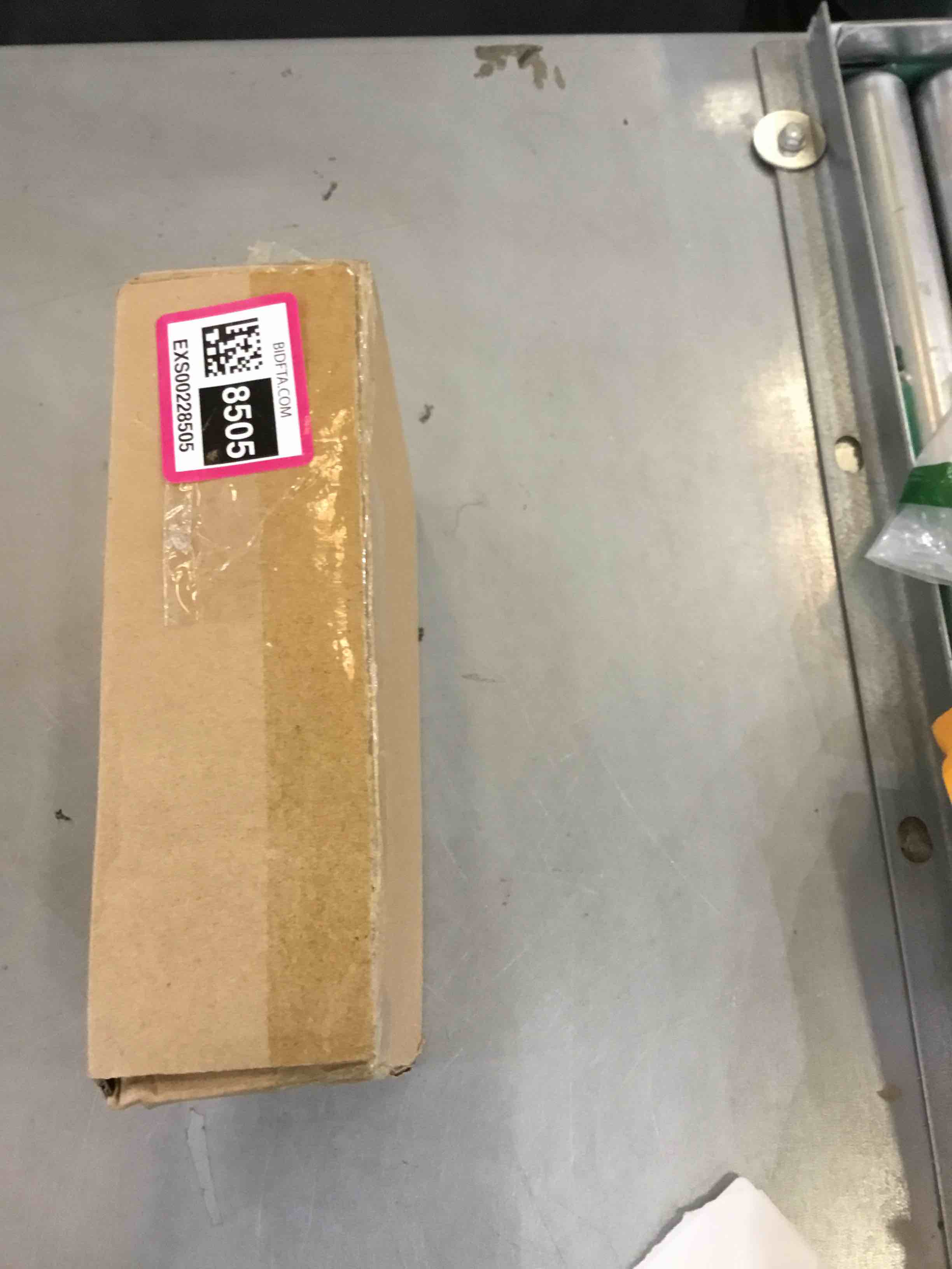 https://s3.amazonaws.com/lotting-images-prod/bidfta/EXS00228505_1685727413086.jpeg